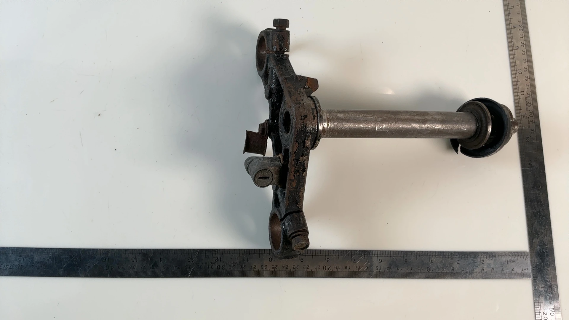 Suzuki GS550 GS550E 550 Lower Triple Tree T Stump 1977-1979 OEM 51410-45000 - Image 3