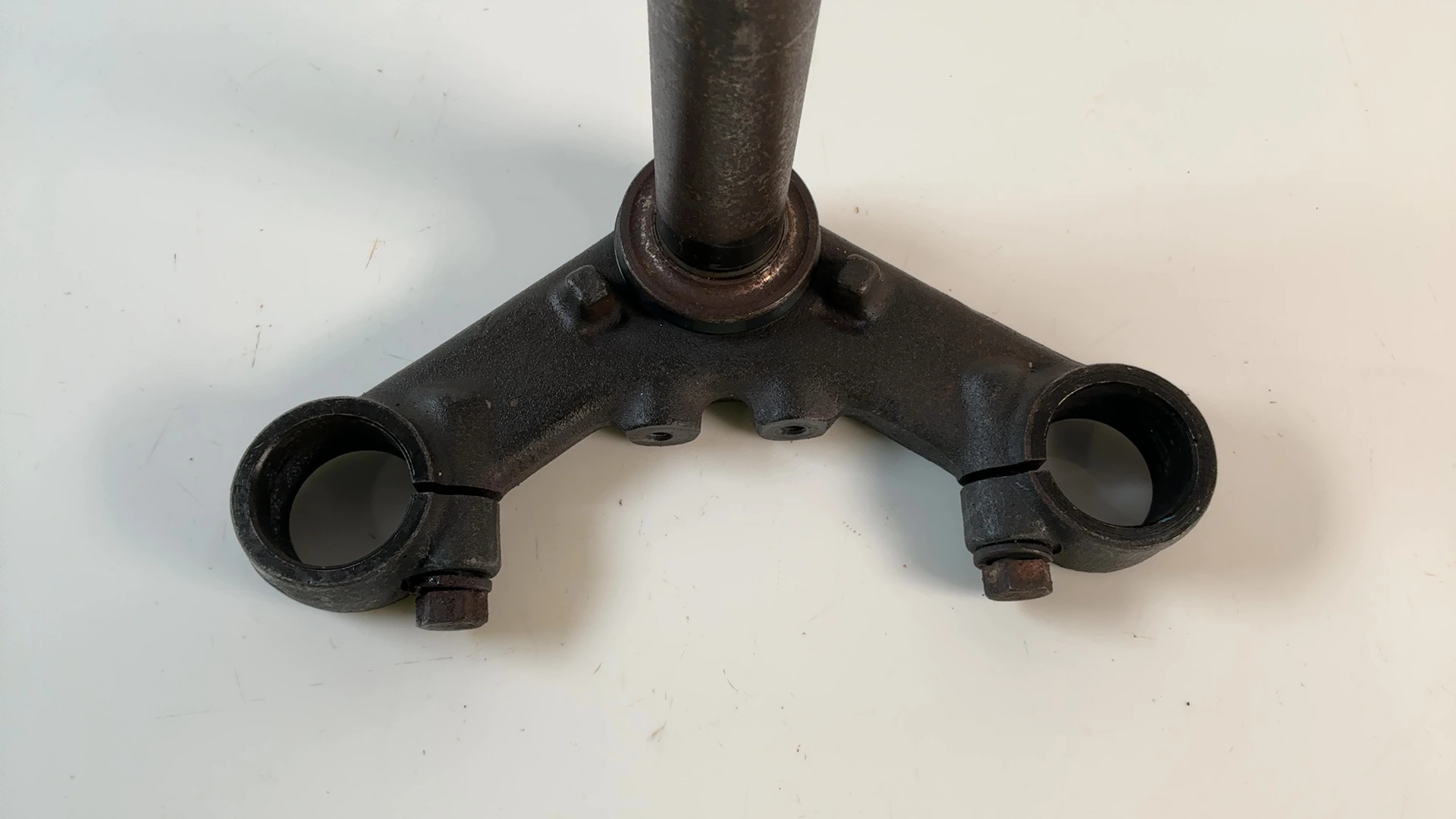Yamaha XS360 XS400 Lower Triple Tree Stem Clamps 1976-1977 OEM 1L9-23340-00-90 - Image 5