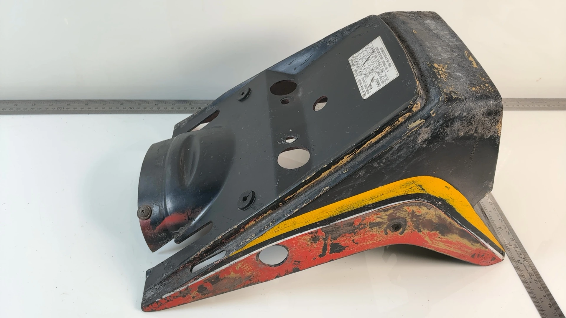 Suzuki Katana GS550M 550cc Rear Inner Fender 1981-1983 OEM 63311-34300 - Image 4