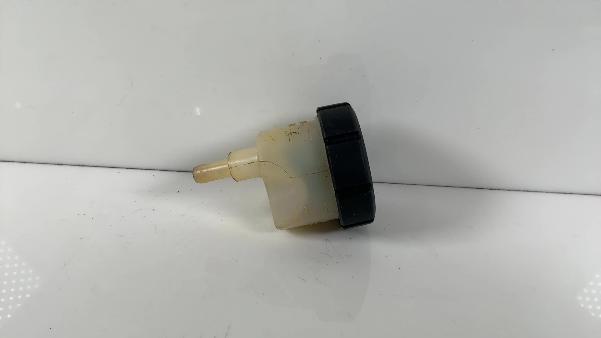 Kawasaki Police KZ1000P Rear Brake Fluid Reservoir Tank 1996-2005 OEM 43078-1009 - Image 2