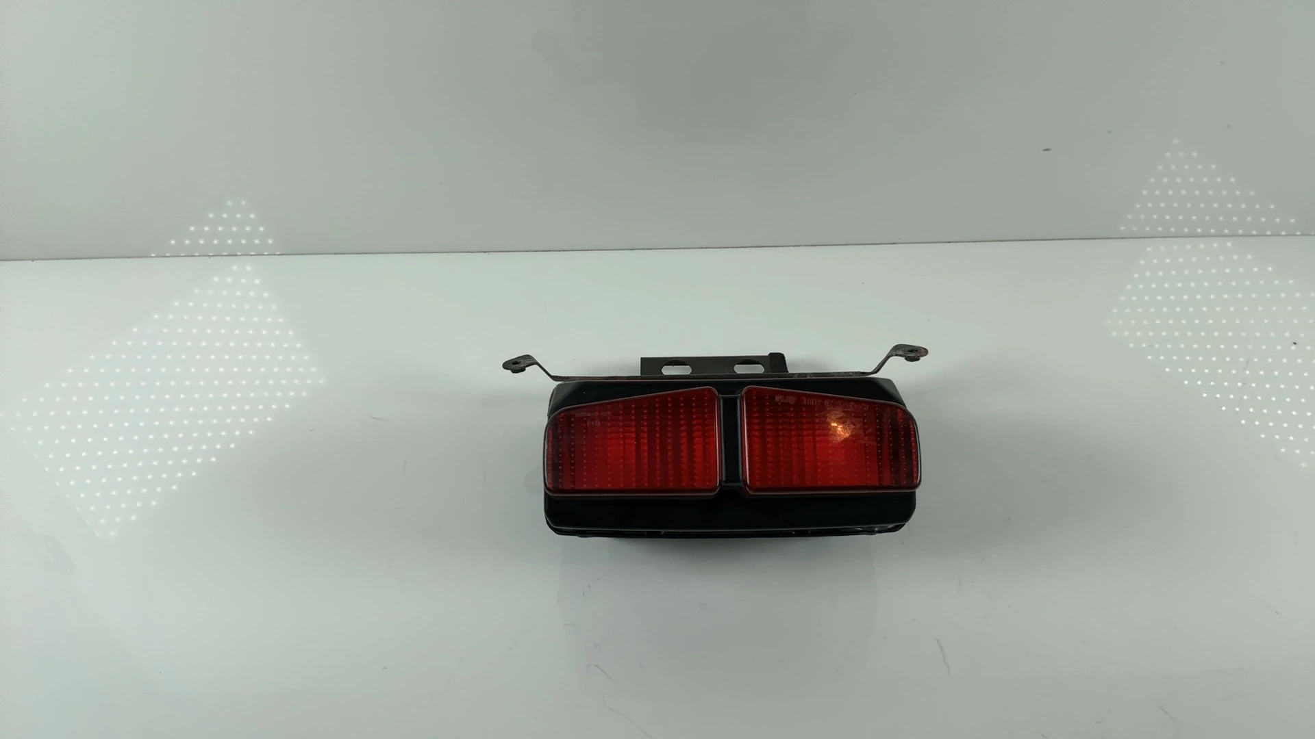 Yamaha FZS600 Fazer 600 Tail Light 1998-2003 OEM 5RT-84710-00-00 - Image 4
