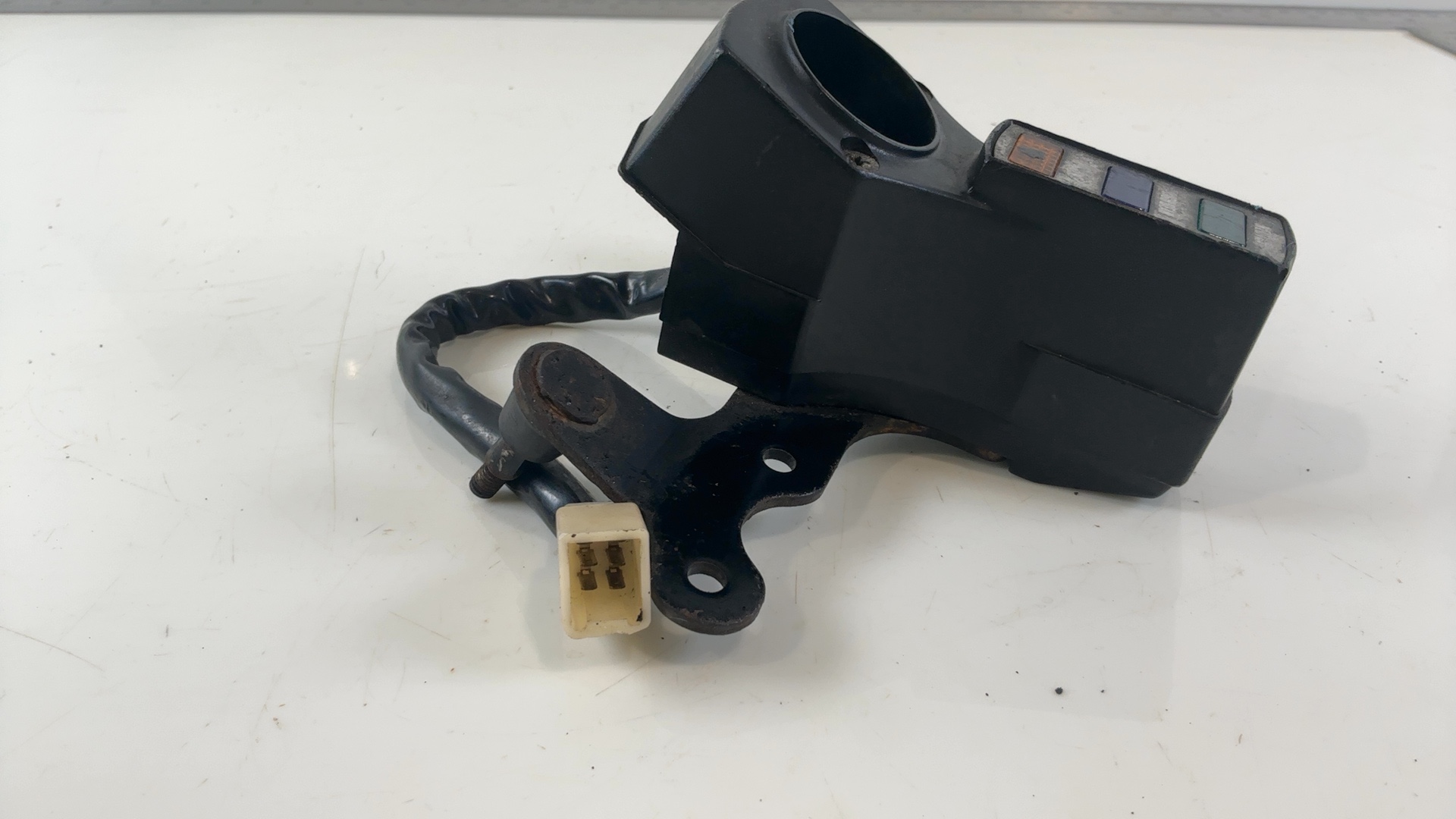 Kawasaki KZ250 LTD KZ250-D1 250cc Gauge Bracket Pilot Box 1980 OEM 25023-1011 - Image 5