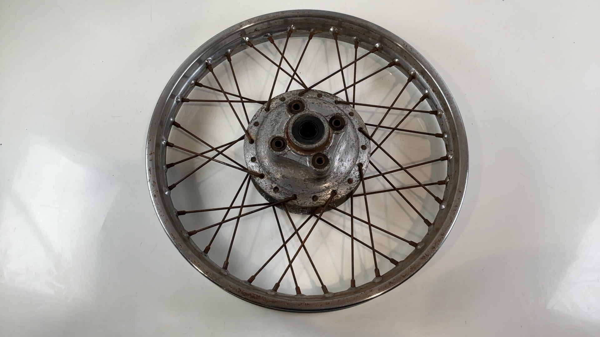 Honda CB200T CB200 200cc Rear Wheel Rim Hub 1974 OEM 42601-354-000