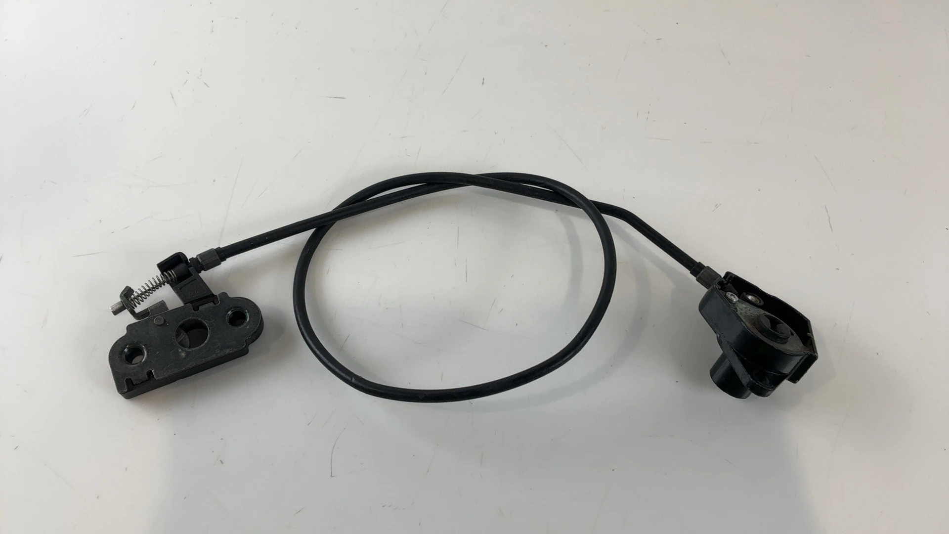 Triumph Speed Triple 955i 955 CC Seat Latch Lock Cable 2004 2005 OEM T2500882