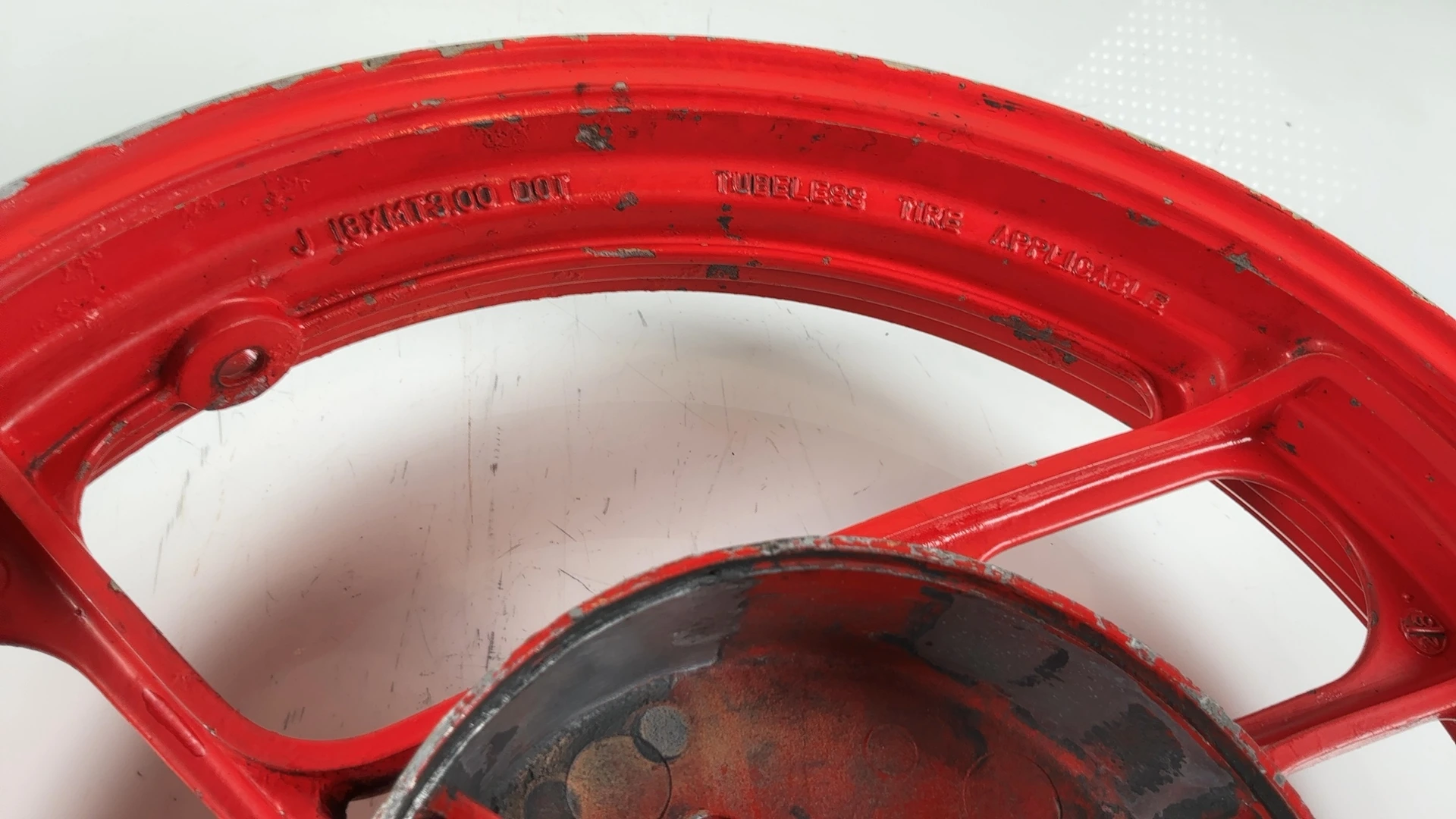 Yamaha FZ750 1FN 750CC Rear Wheel Rim 1985-1986 OEM 1AE-25338-00-6G - Image 7