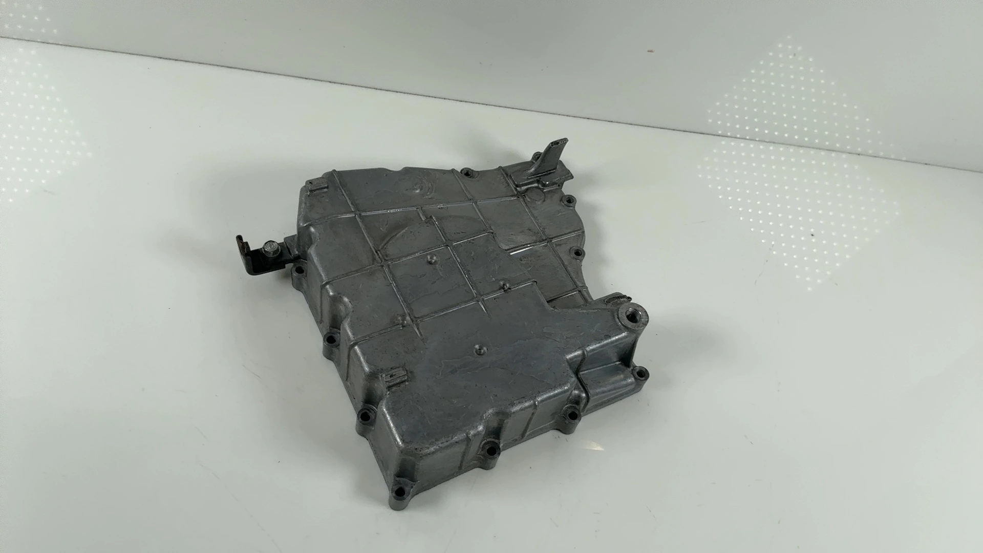Honda Hornet 919 CB900F 900cc Oil Pan Sump 2002-2007 OEM 11210-MCZ-000 - Image 2