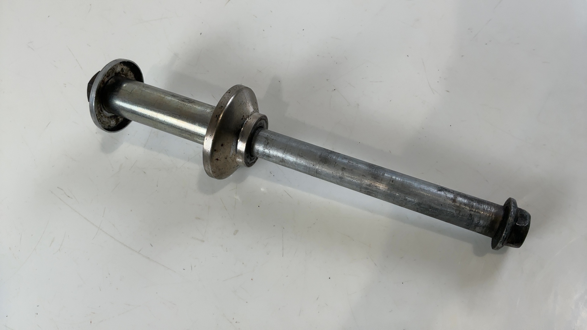 Kawasaki Z 1000 ST KZ1000ST 1000cc Rear Wheel Axle 1979 1980 OEM 41068-1088