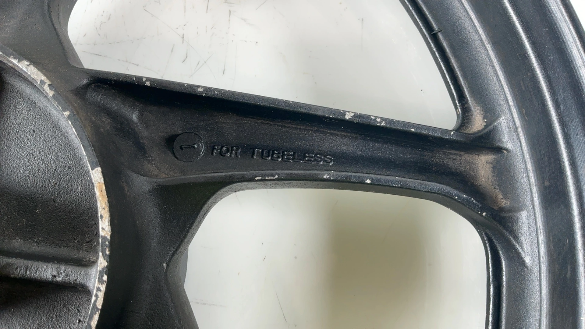 Honda CBF 125 JC40 125cc Rear Wheel Rim 2009-2015 OEM 42650-KWF-900ZA - Image 7