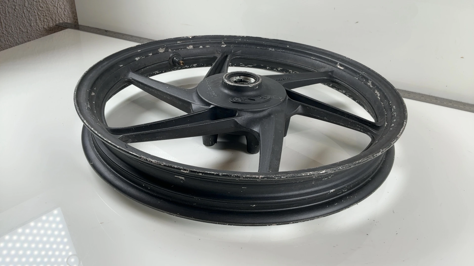 Honda CBF125 JC40 125cc Front Wheel Rim 2008-2015 OEM 44650-KWF-930 57V - Image 4