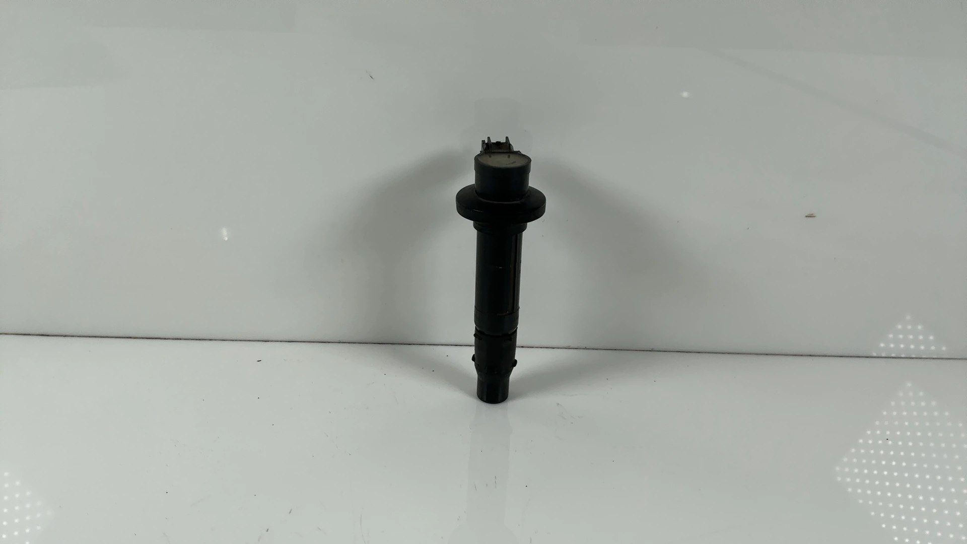 Yamaha YZF R6 600 Ignition Coil 1999-2002 OEM 5EB-82310-00-00 - Image 1