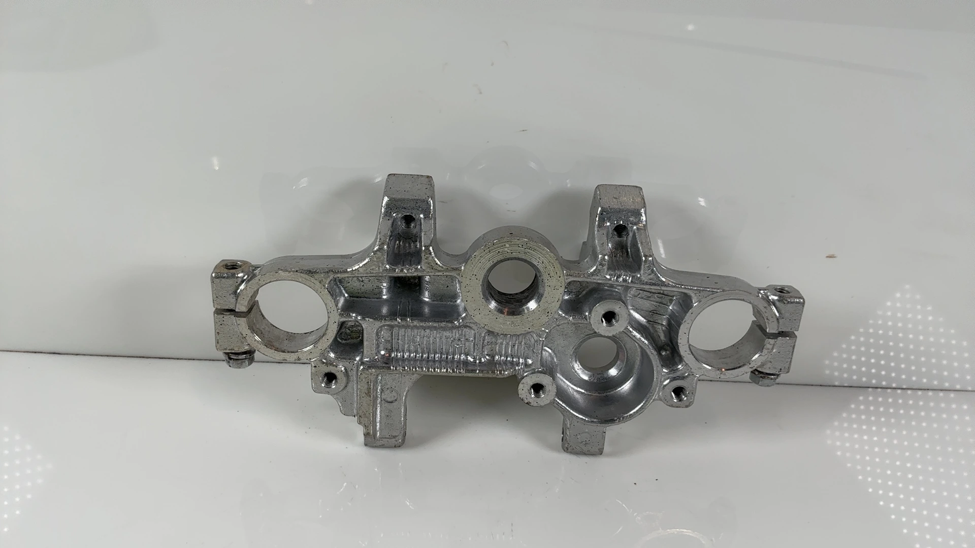 Kawasaki 454 LTD EN450 450cc Upper Fork Bridge Yoke 1985-1990 OEM 44039-1117 - Image 1