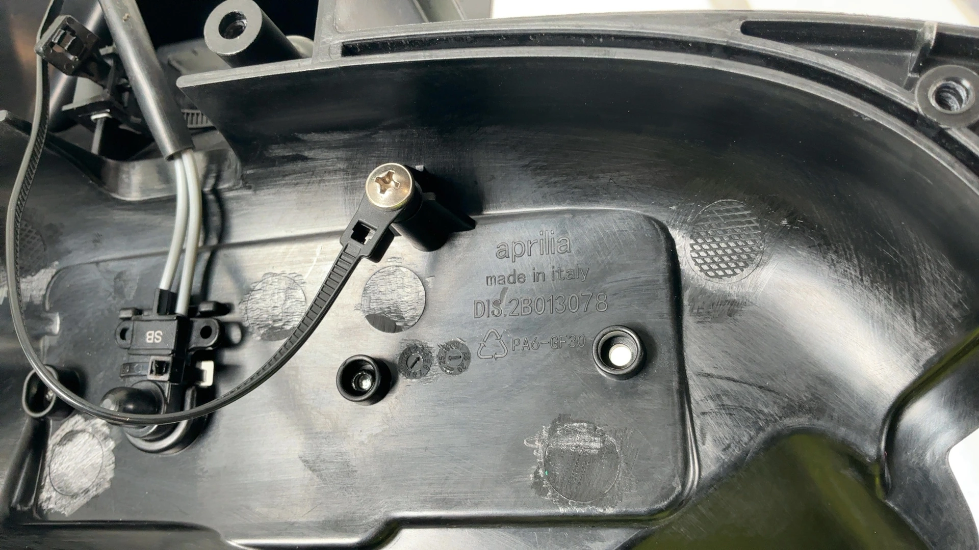 Aprilia RS 660 Factory RS660 Right Dashboard Support Bracket 2021-2026 2B013078 - Image 7