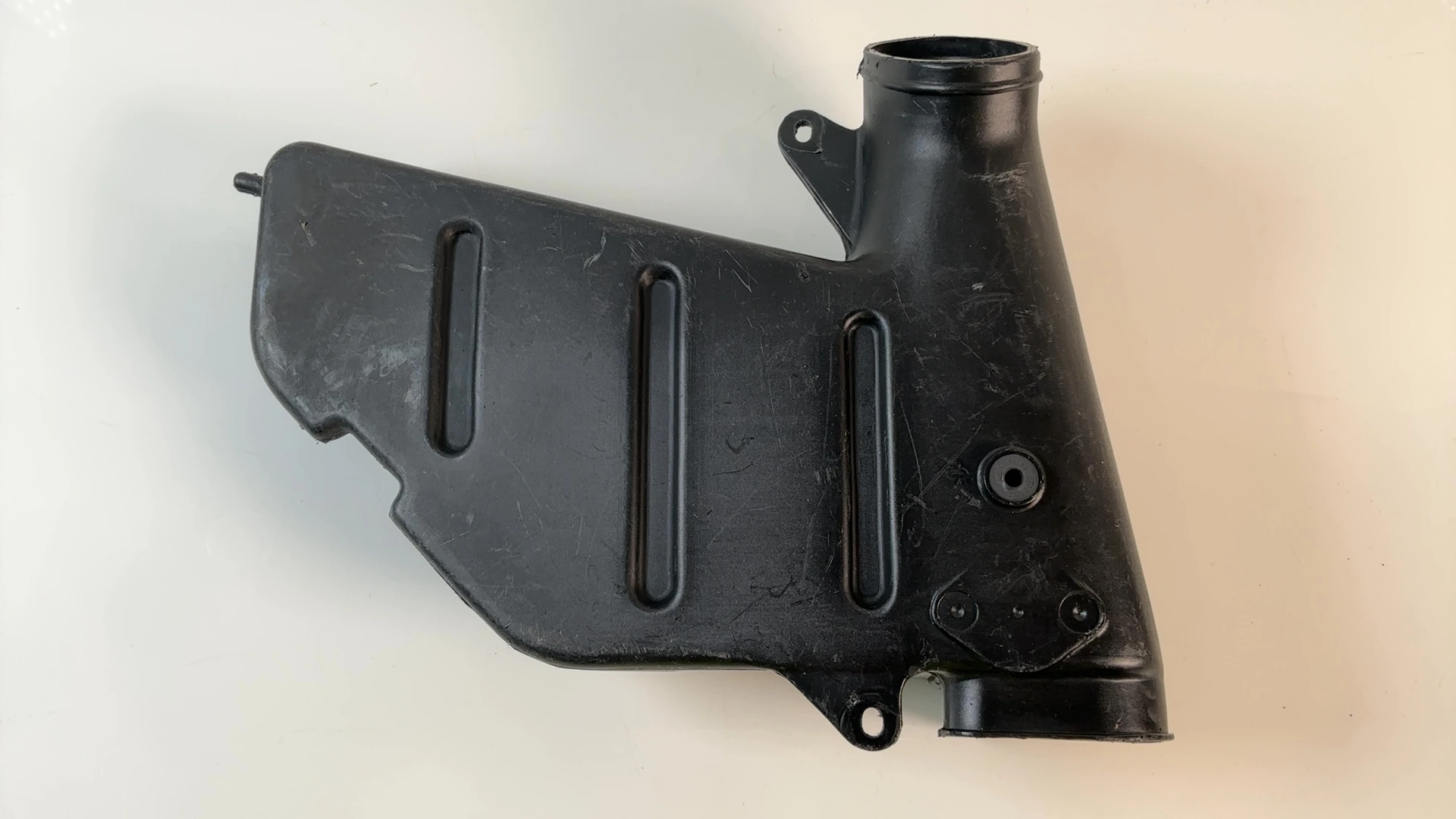 Kawasaki Ninja ZX7 ZX750 750cc Left Air Intake Duct 1993-1995 OEM 14073-1540