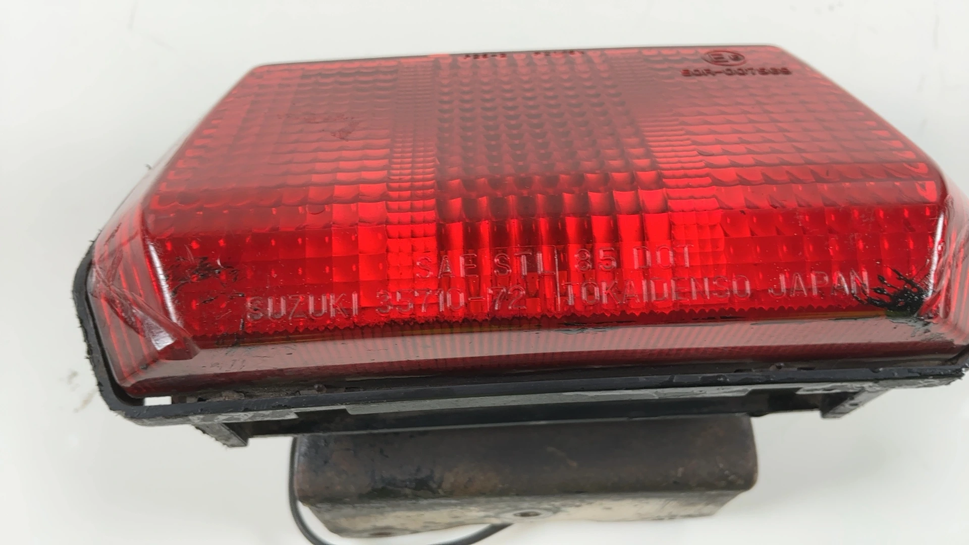 Suzuki GSX-R1100 GV73 1100 Tail Light 1989-1992 OEM 35710-17C10 - Image 5