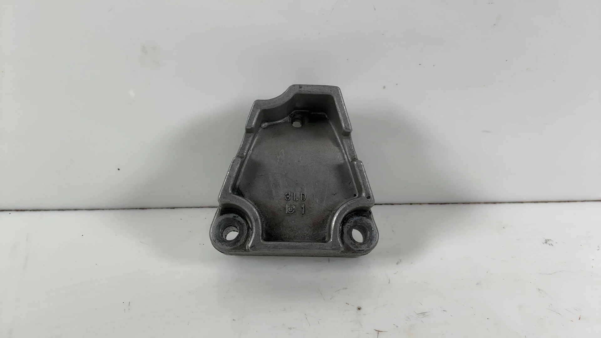 Yamaha TDM850 3VD 850cc Shaft Bearing Holder Bracket 1991-95 OEM 3LD-11418-00-00