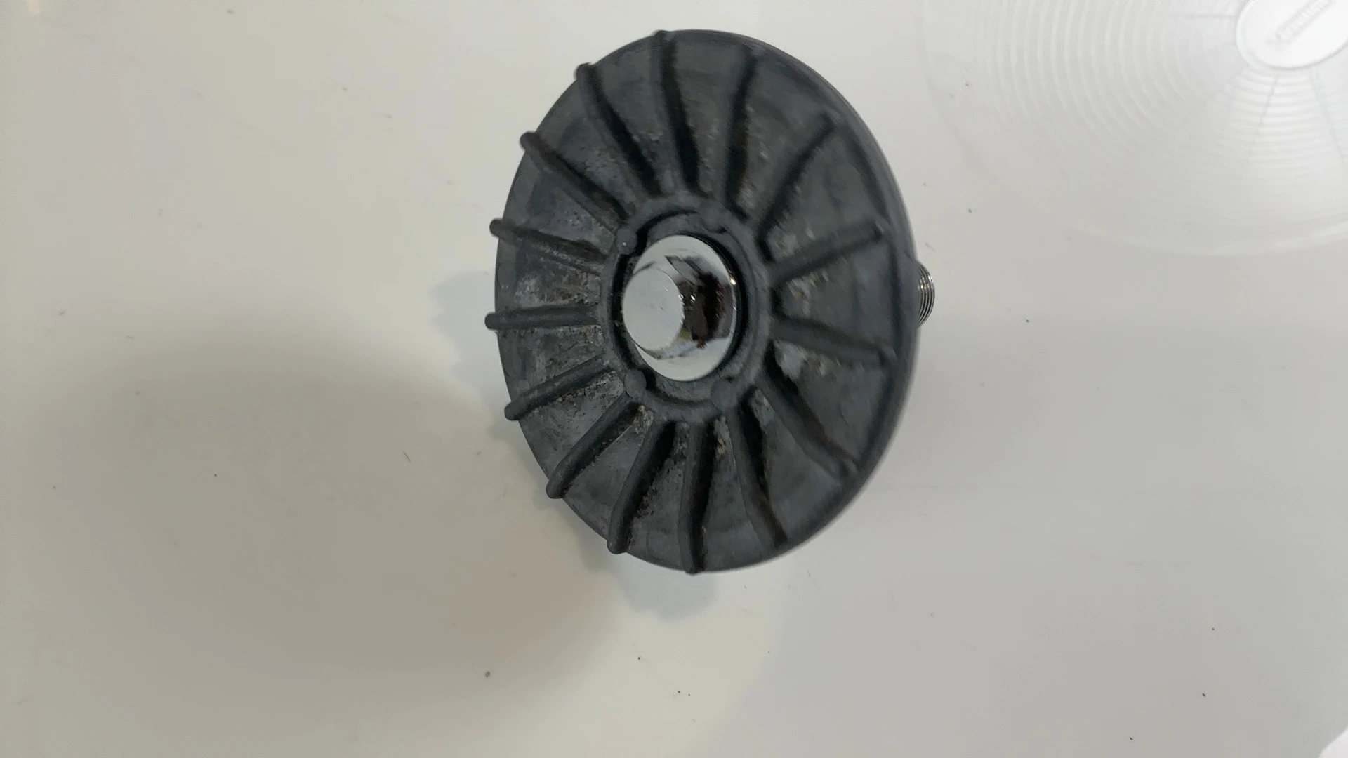 Triumph Tiger 900 T400 885cc Oil Filter Cover 1993-1998 OEM 1230010 - Image 2