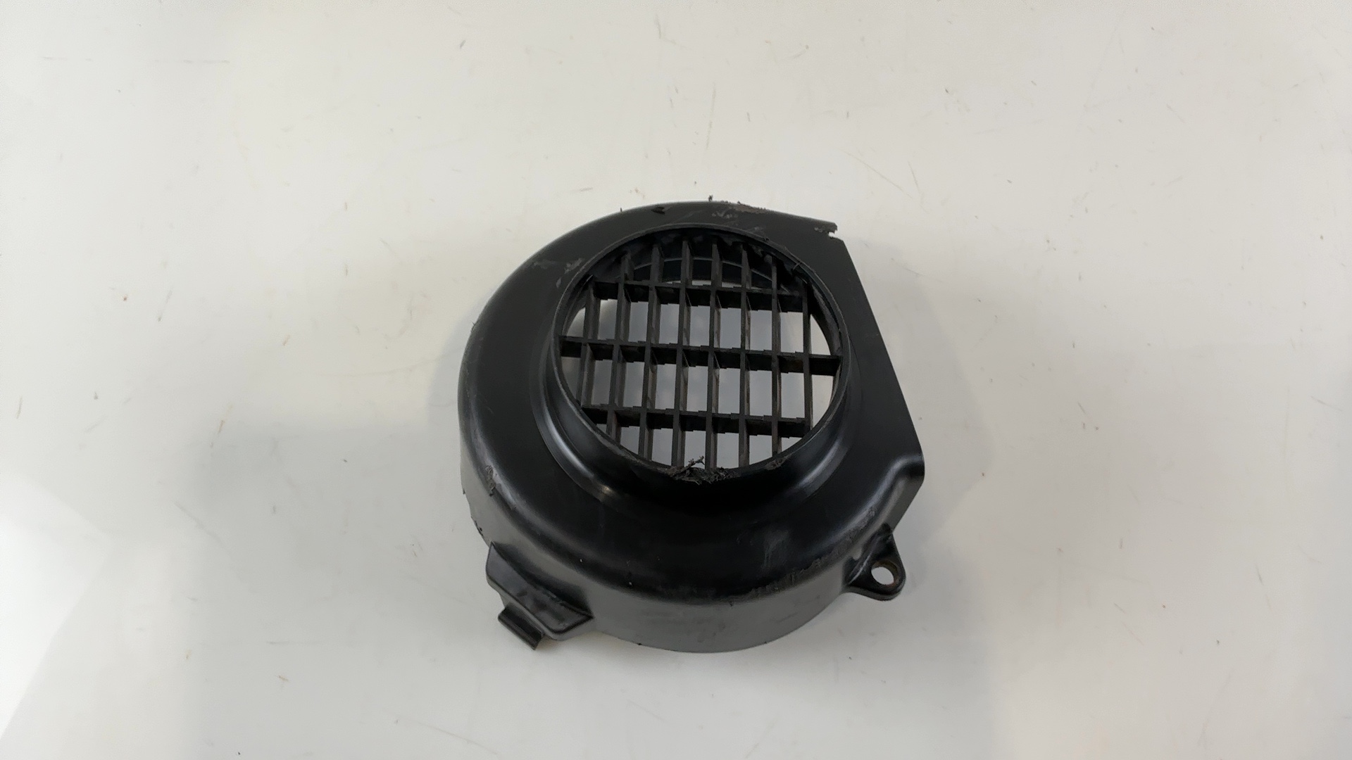 Peugeot Speedfight 1 50 Engine Cooling Fan Cover 1996-2000 OEM 734067 - Image 5