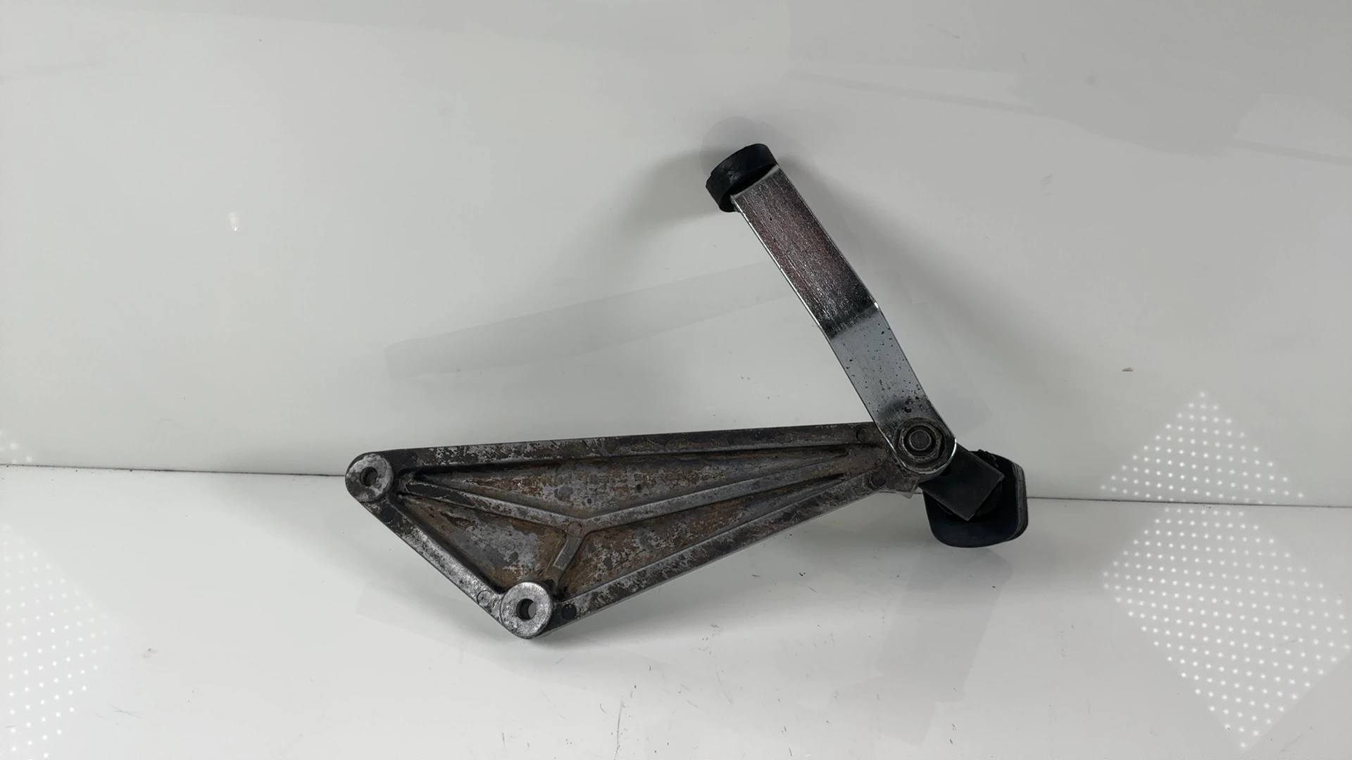 Kawasaki KZ650 CSR 650cc Left Rear Footrest Bracket 1980 1981 OEM 35011-1080 - Image 2