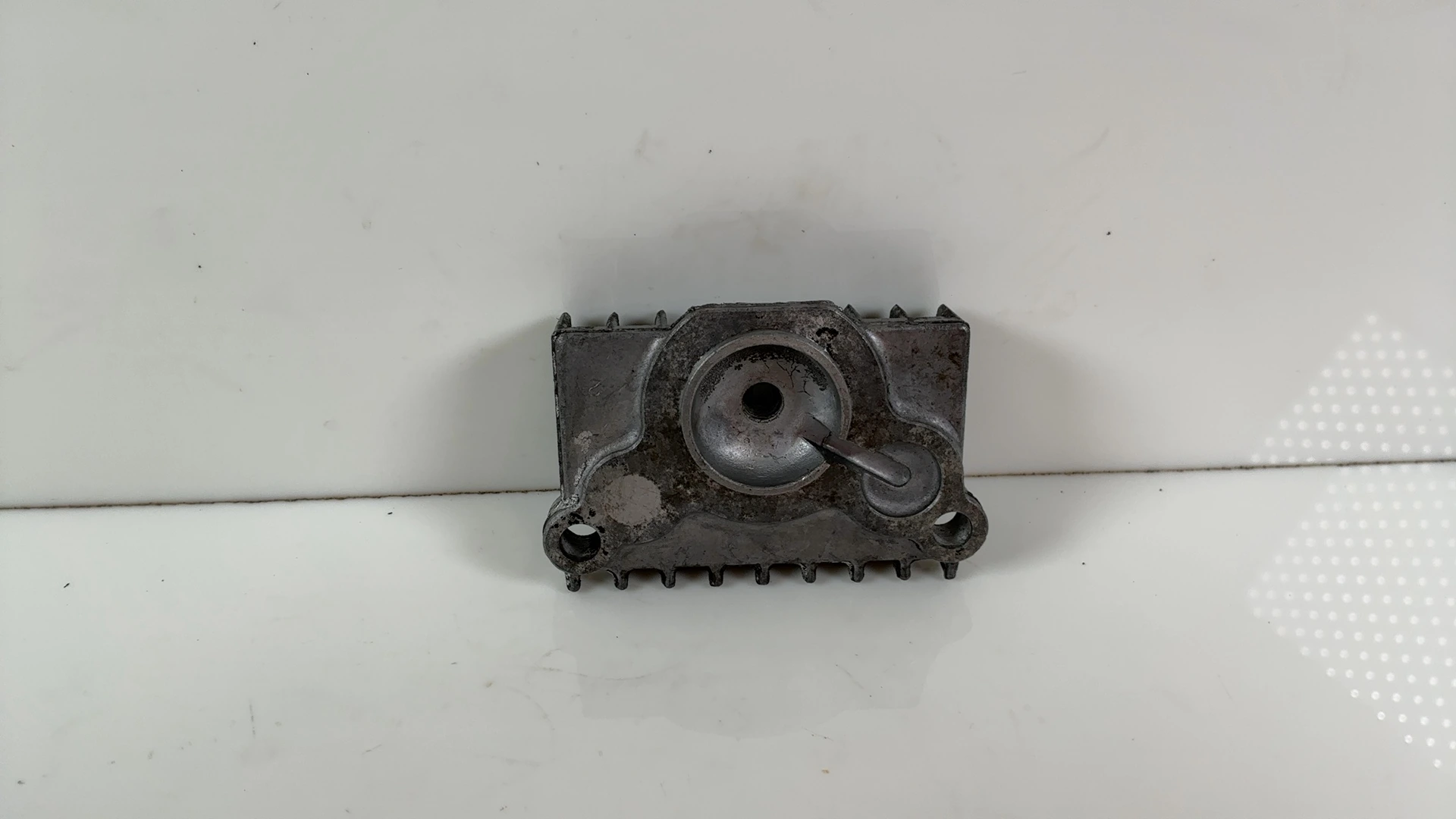 Honda CL70 Scrambler CL70 70cc Cylinder Head Right Cover 1969-1972 12331-035-000 - Image 2
