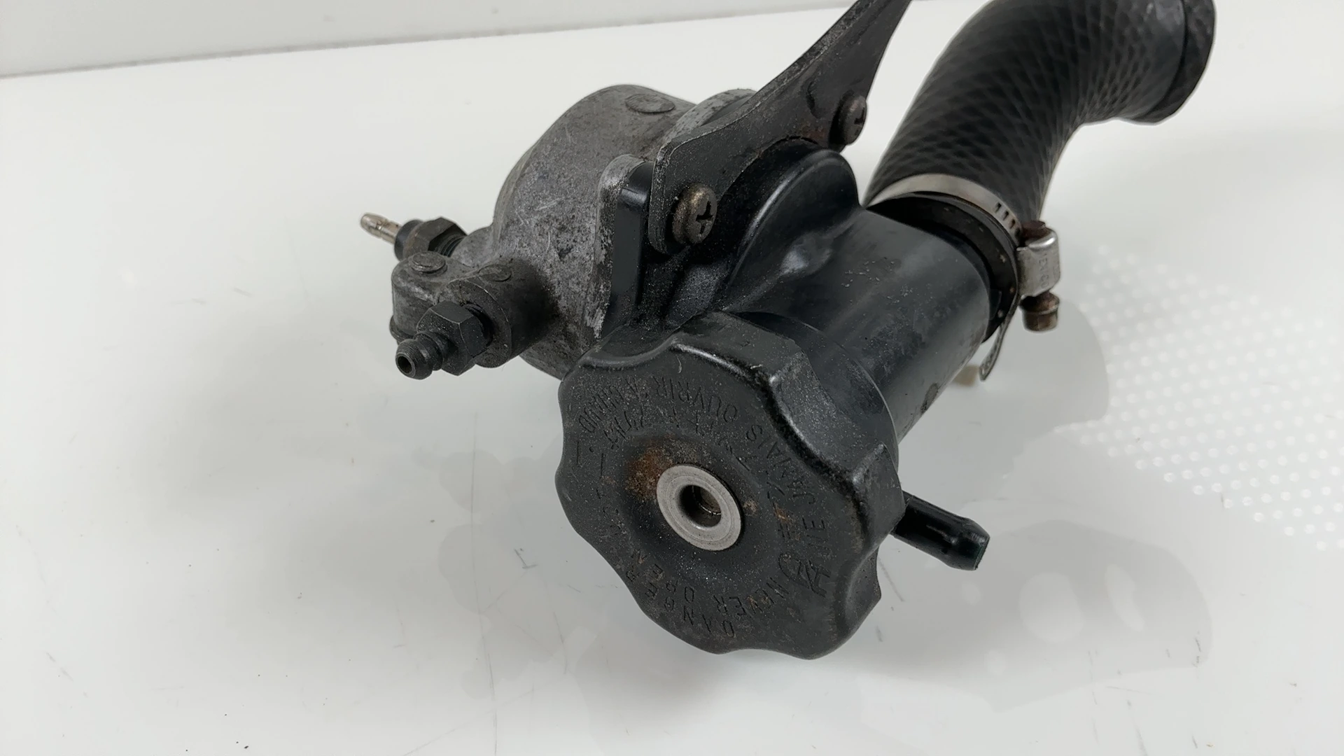 Kawasaki ZZR600 ZX600E 600cc Thermostat Housing 1993-2005 OEM 14075-1068 - Image 6