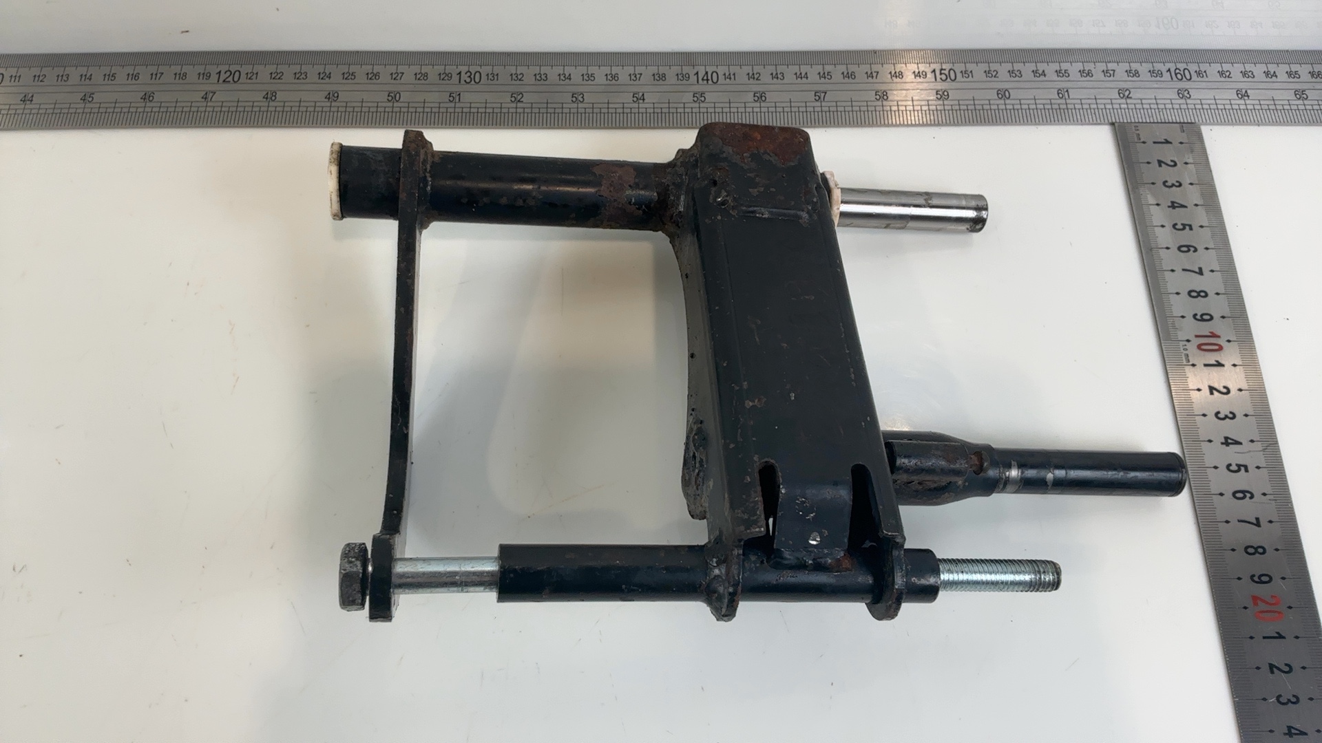 Piaggio X9 M23000 125cc Engine Mount Bracket 2000-2009 OEM 597503 - Image 3