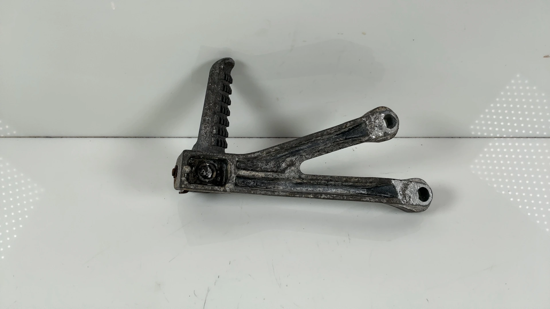 Kawasaki Ninja ZX-9R ZX900 Left Rear Footpeg Bracket 2000-2001 OEM 35011-1879-TX - Image 2