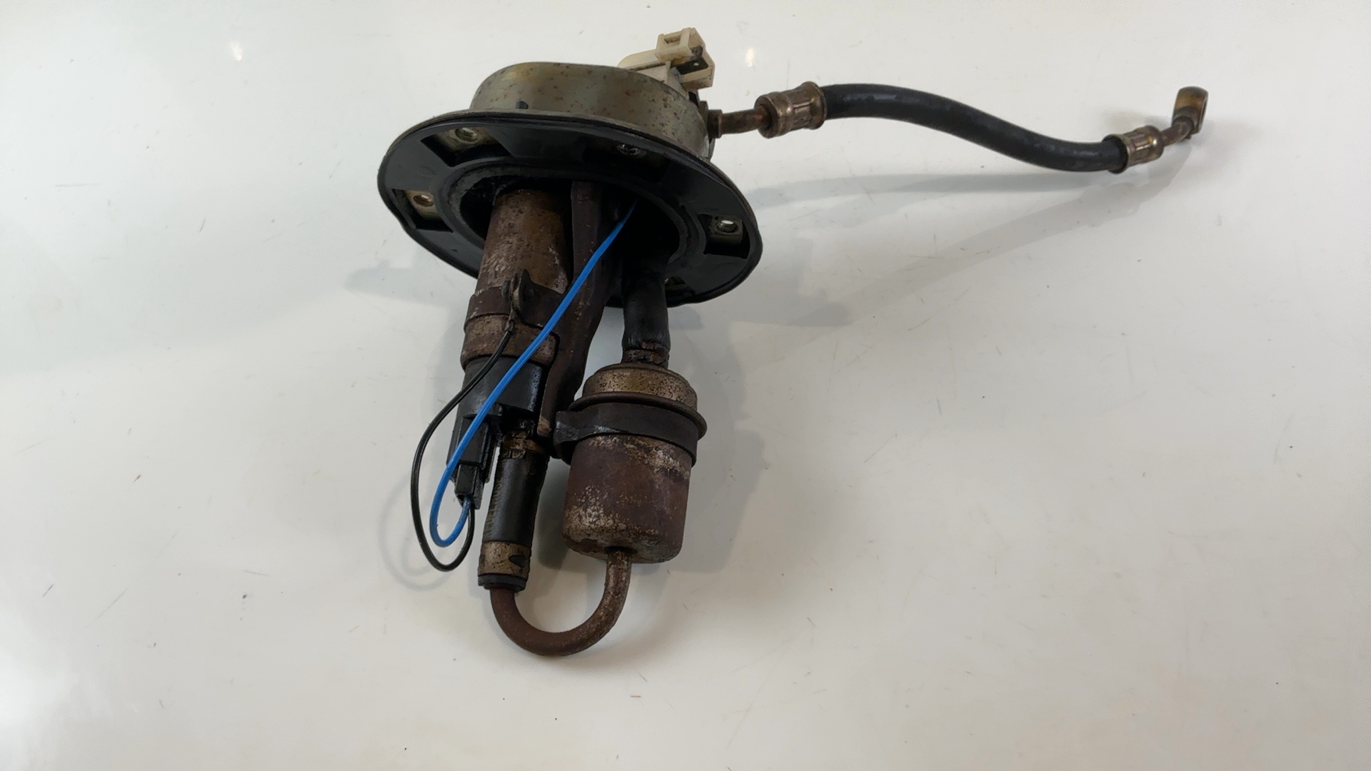 Honda CBR1100XX SC35 1100cc Fuel Pump 1999-2007 OEM 16700-MAT-D01 - Image 7