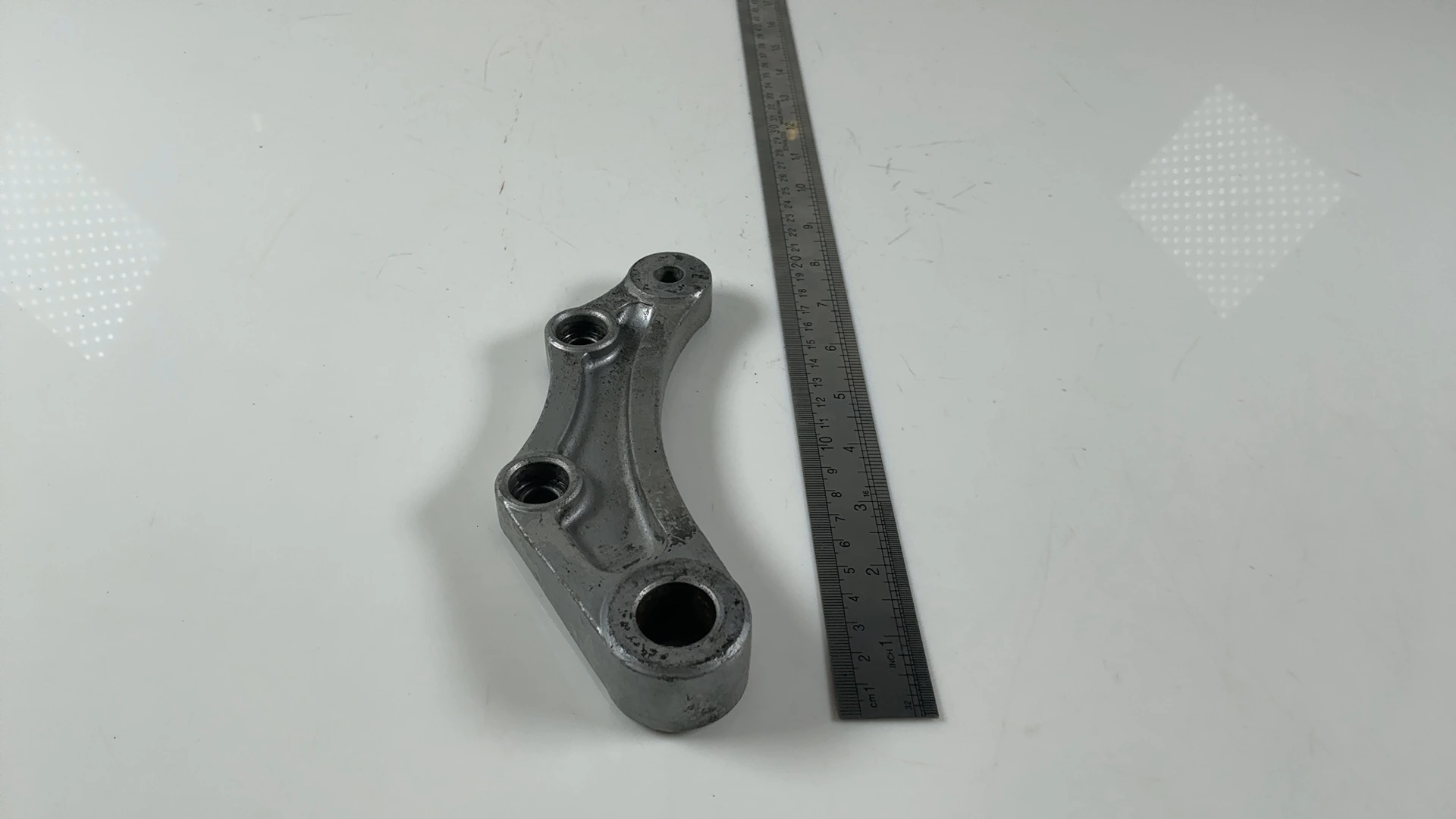 Kawasaki Concours ZG1000 1000cc Rear Brake Caliper Bracket 1986-2006 43034-1069 - Image 3
