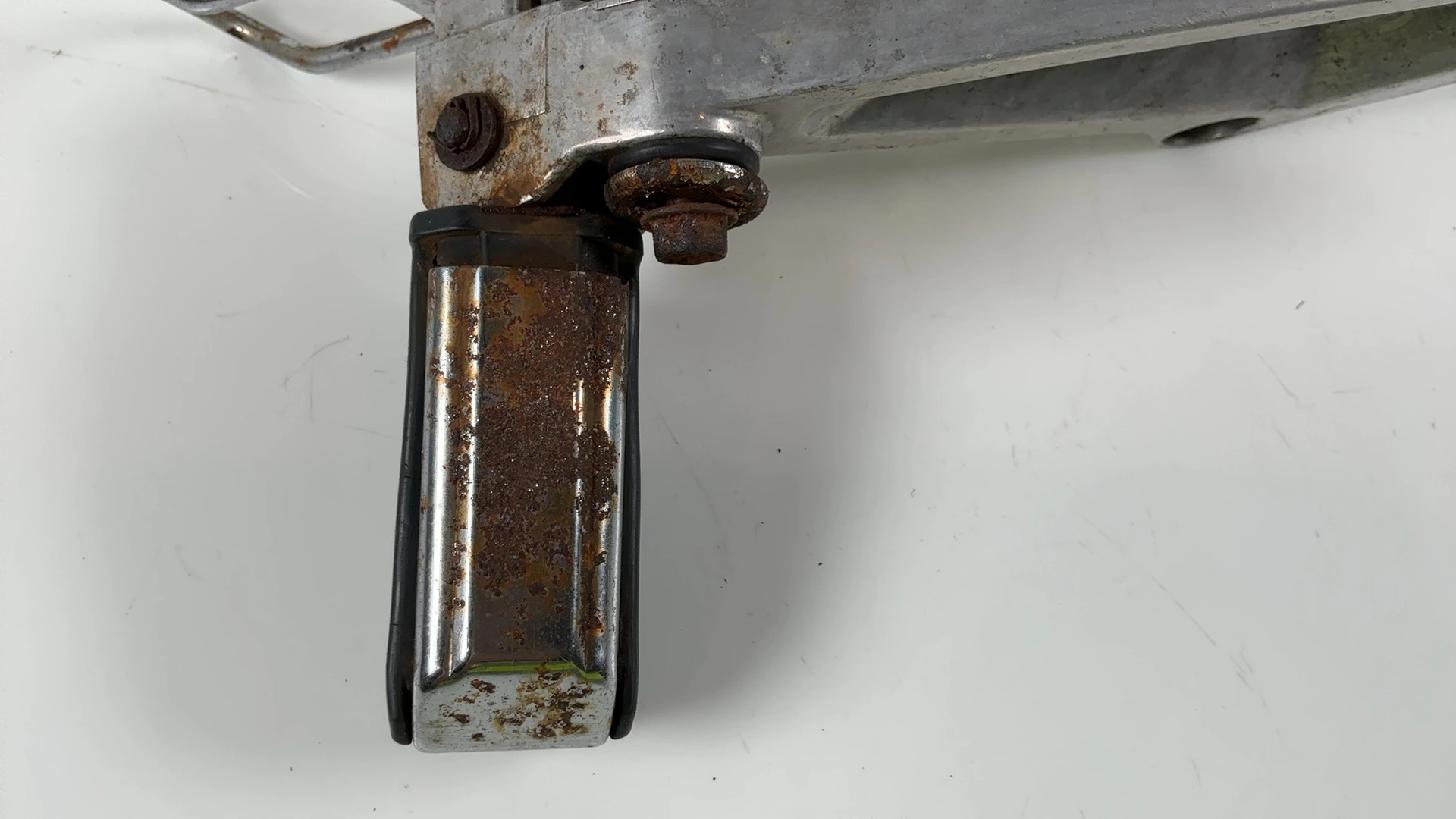 Honda Sabre VF700S 700cc Footrest Peg Bracket Left 1984-1985 OEM 50690-MB0-000 - Image 6