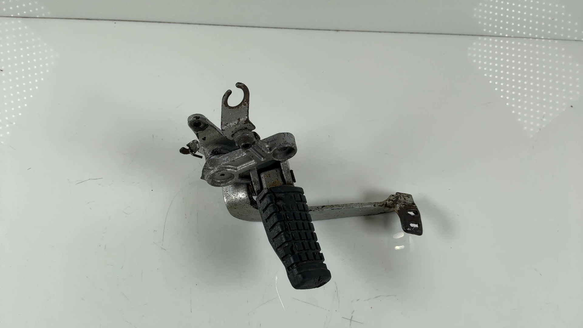 Kawasaki GPZ500 EX500 500cc Front Right Footrest Bracket Step 1987-93 34003-1281