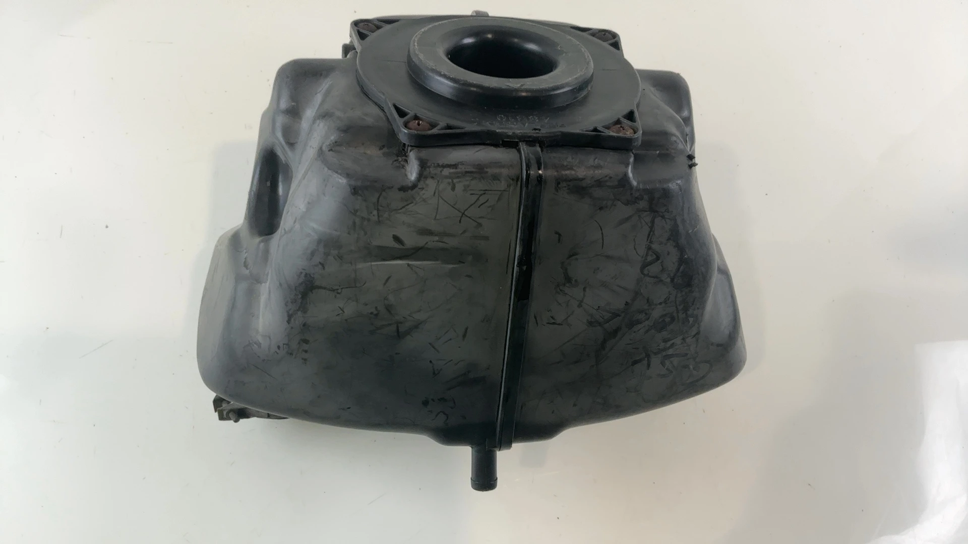 Suzuki Katana GSX600F 600cc Air Intake Filter Box 1998-2006 OEM 13700-19E00 - Image 2