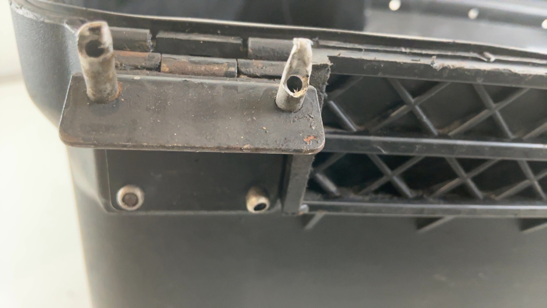 BMW R1100RT R1100 RT 1100 CC Right Saddlebag Base Case 1995-2001 OEM 46542317620 - Image 7
