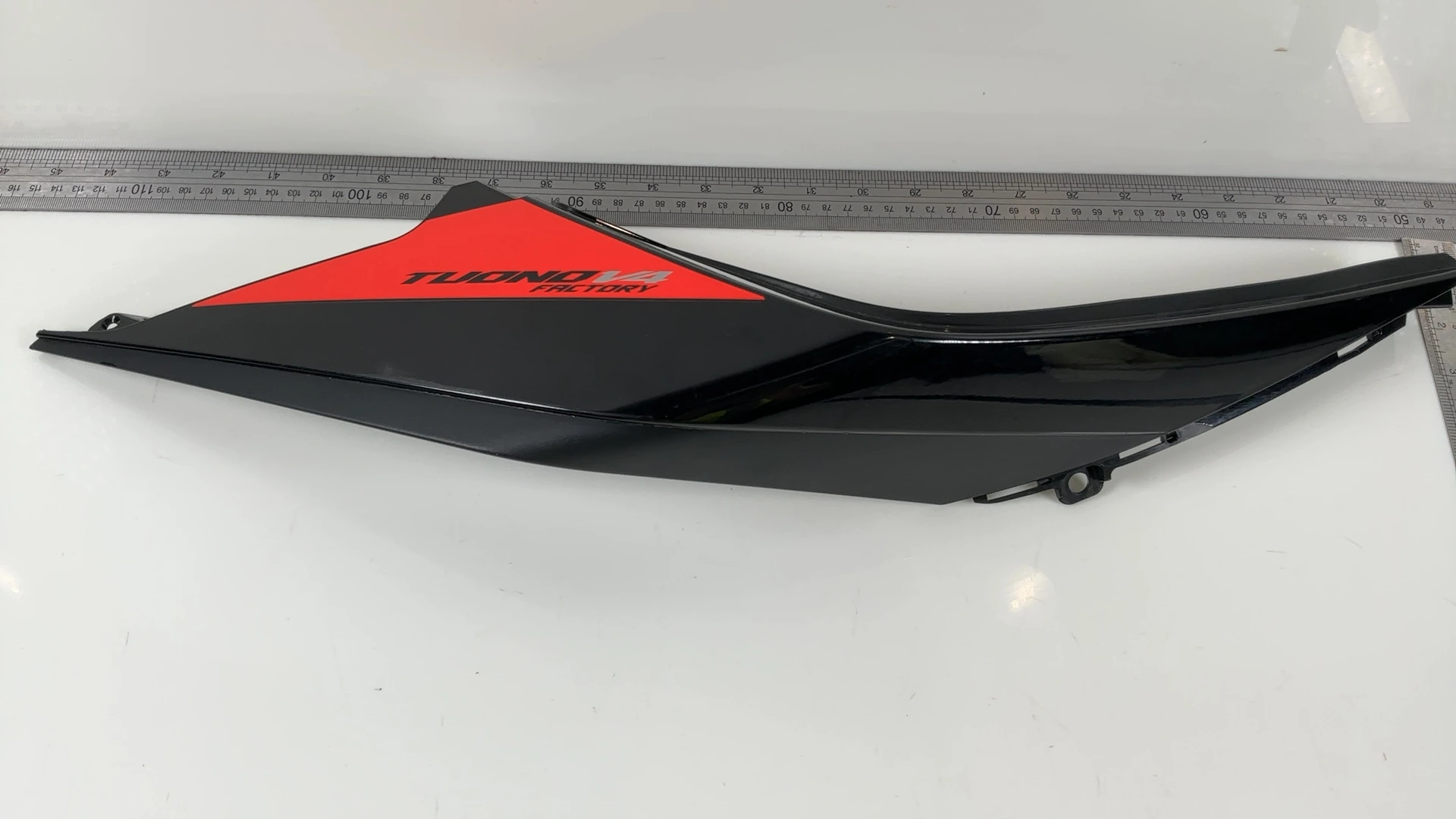 Aprilia Tuono V4 Factory 1100 1100cc Rear Right Tail Fairing 2025-26 2B012604 - Image 3