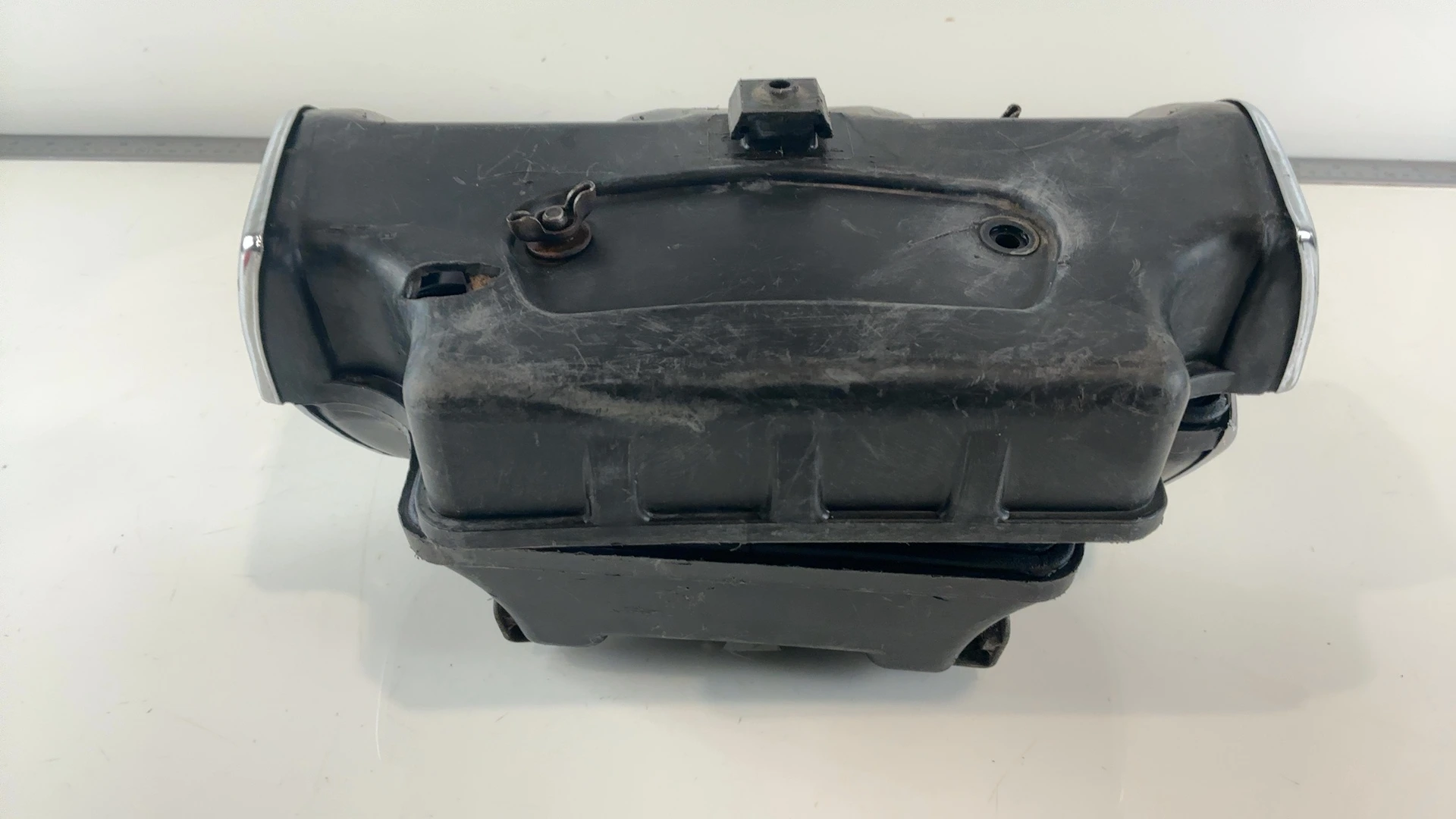 Yamaha XS1100 Standard 1100CC Air Filter Box Case Assembly 1978-81 2H7-W1441-00 - Image 7