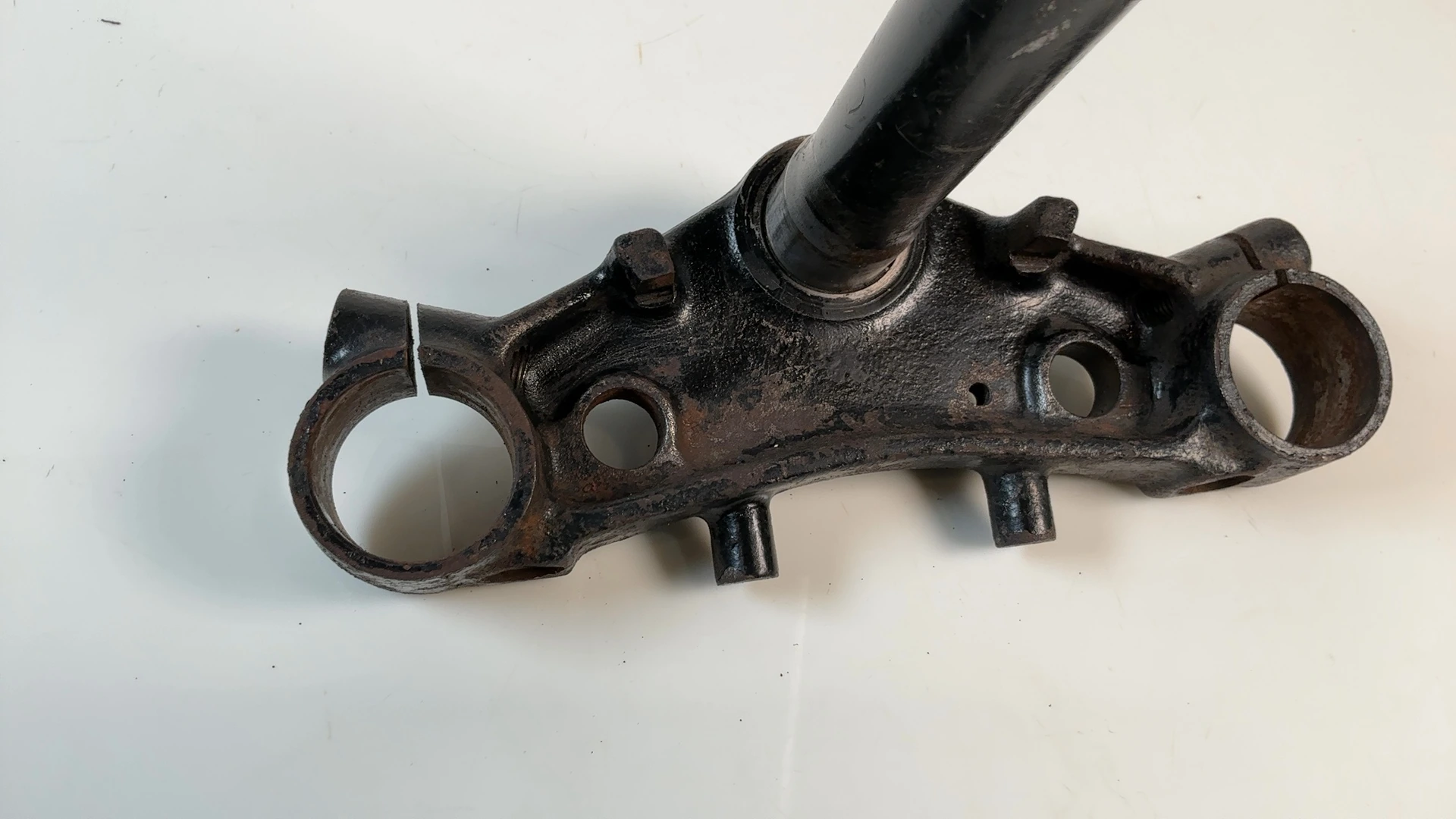 Suzuki Katana GSX750F 750cc Lower Triple Tree 1998-2006 OEM 53200-08F00 - Image 3