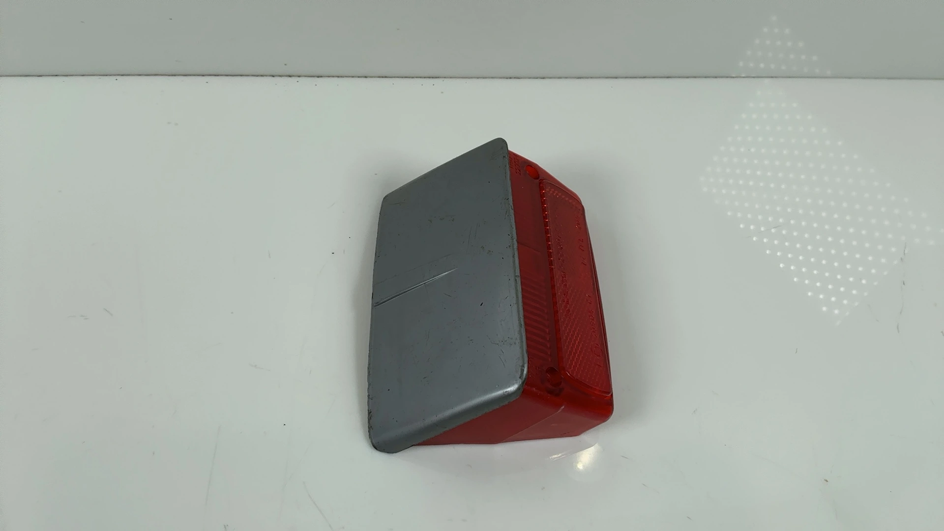Piaggio Vespa 50 Special V5A1T 50cc Rear Tail Light 1969-1983 OEM 143687 - Image 4