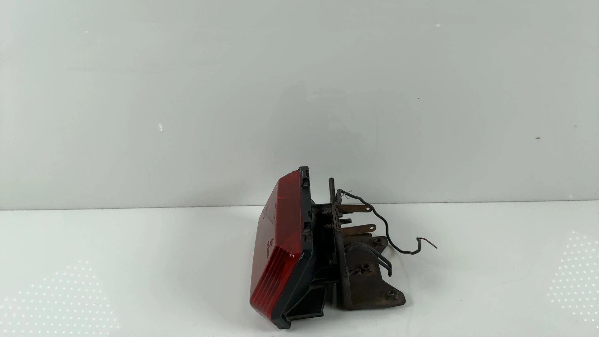 Suzuki GSX-R1100 GV73 1100 Tail Light 1989-1992 OEM 35710-17C10 - Image 2
