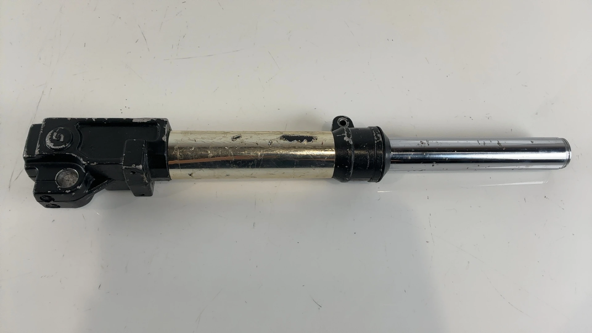 Aprilia SR 50 Scooter 50cc Right Front Fork 2002-2014 OEM AP8223043 Kaifa 518MP
