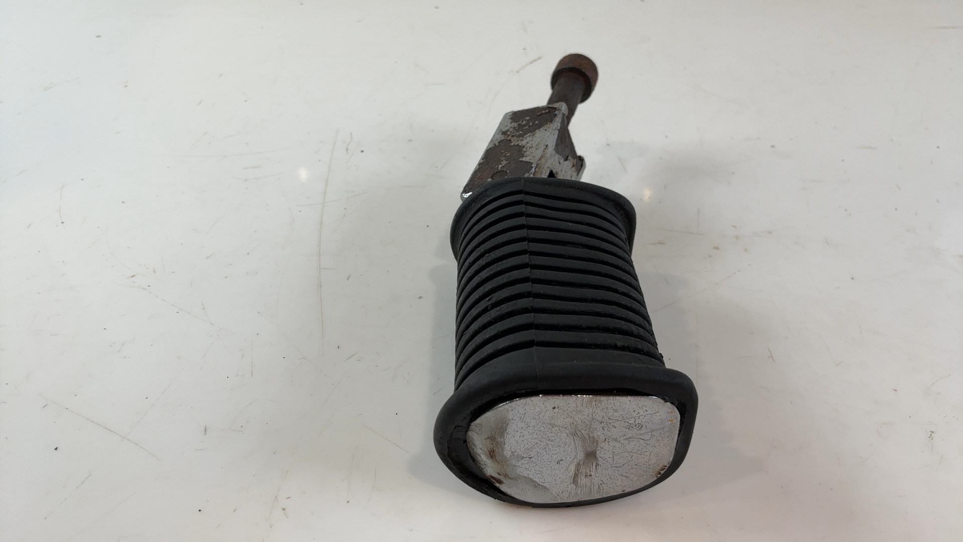 Suzuki Savage LS650 650 Rear Right Passenger Foot Peg 2000 2001 OEM 43600-24B00 - Image 8
