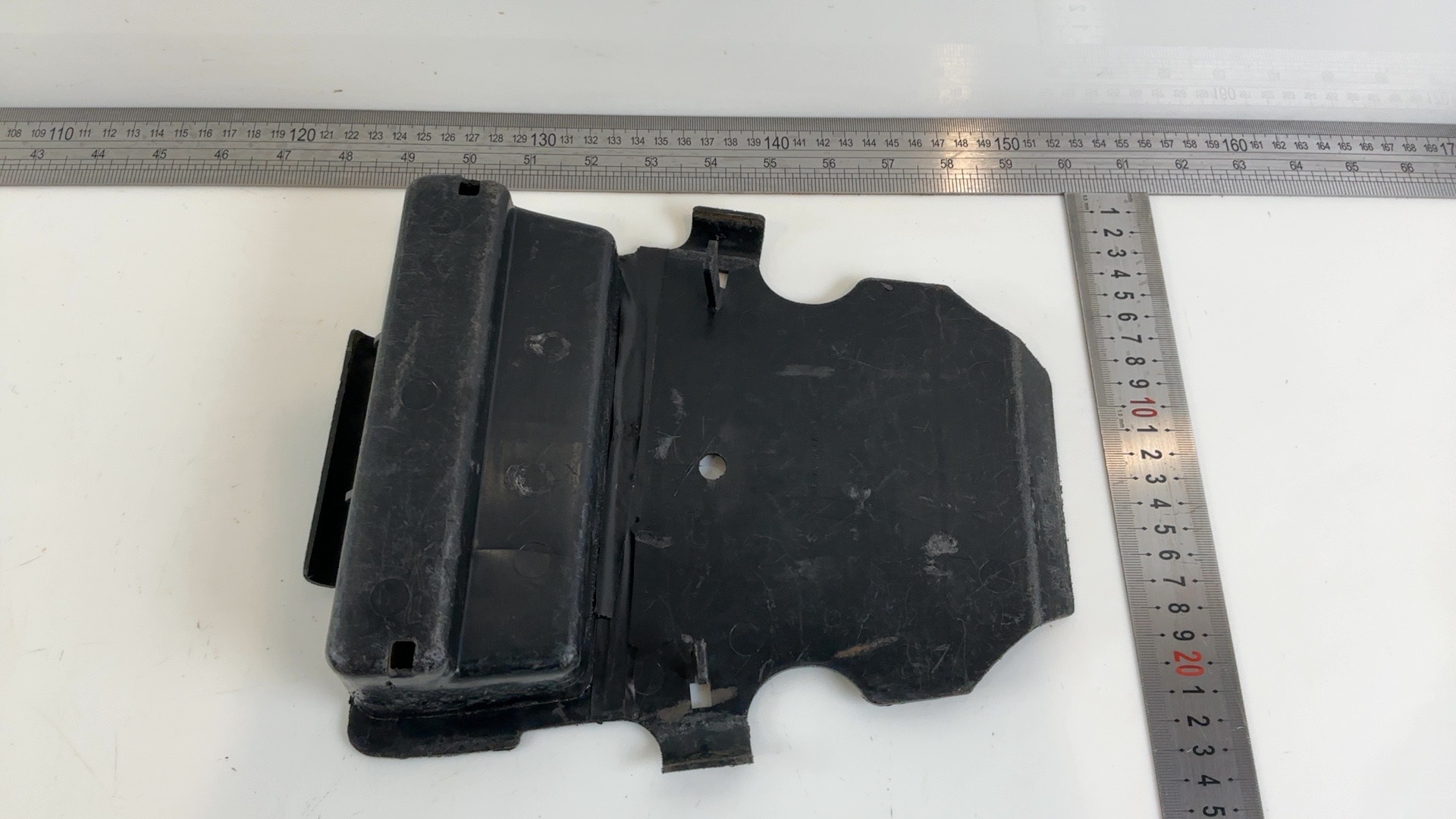 Suzuki GS850 GS850G 850 CC Tool Tray Battery Cover 1979-1981 OEM 63121-45000 - Image 3