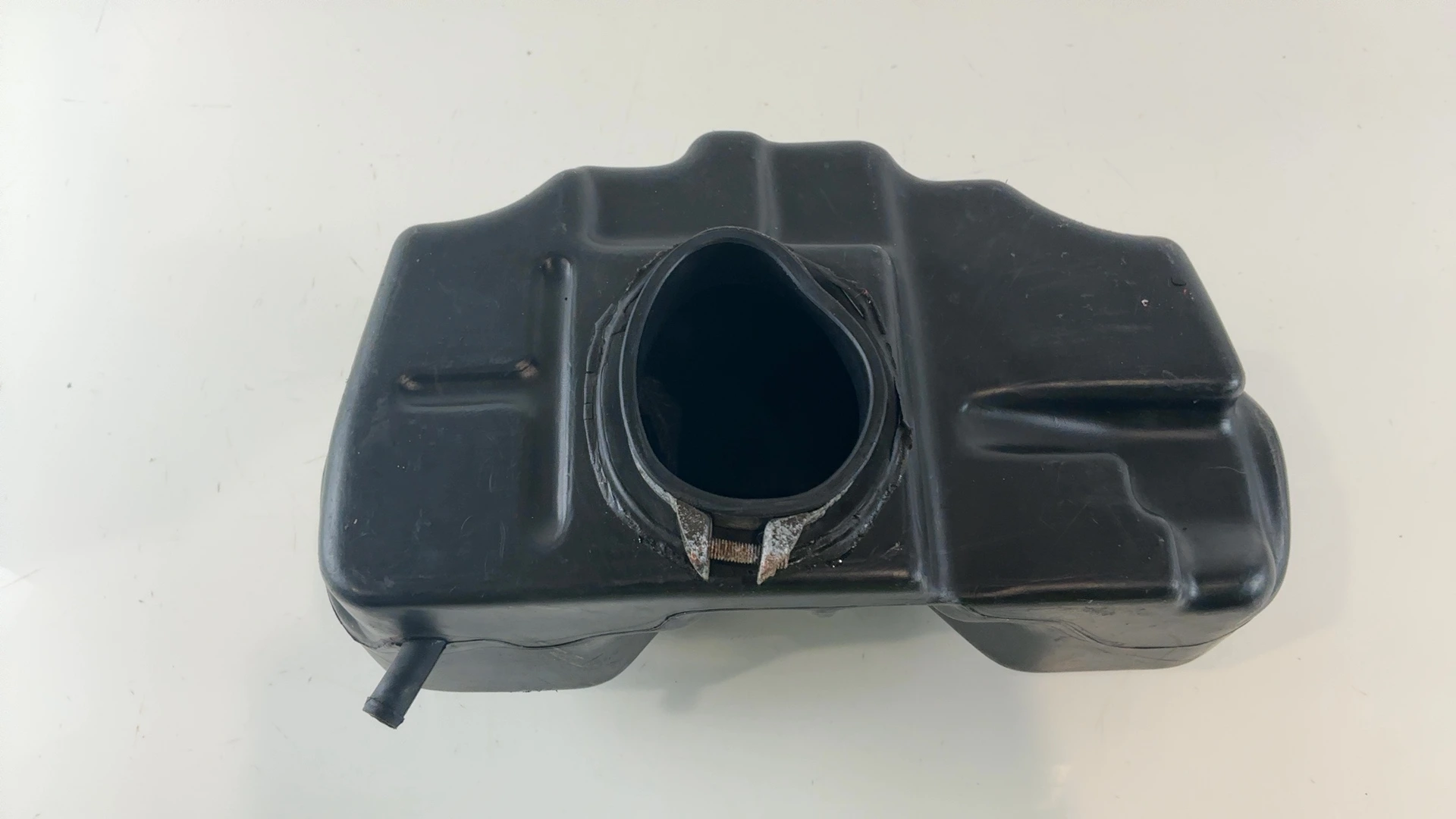 Honda CBX400F NC07 400cc Air Filter Box 1981-1984 OEM 17218-MA6-000 HM MA6 - Image 3
