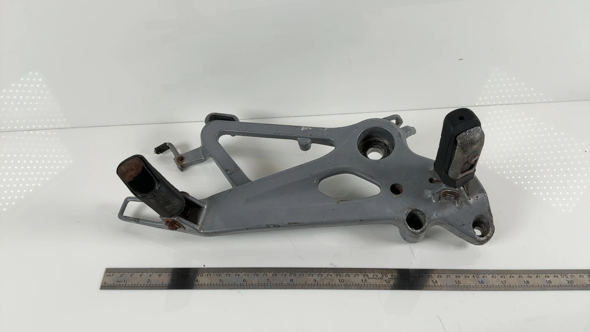 Honda SLR 650 RD09 650cc Right Footrest Bracket Hanger 1997-01 OEM 50625-MAK-000