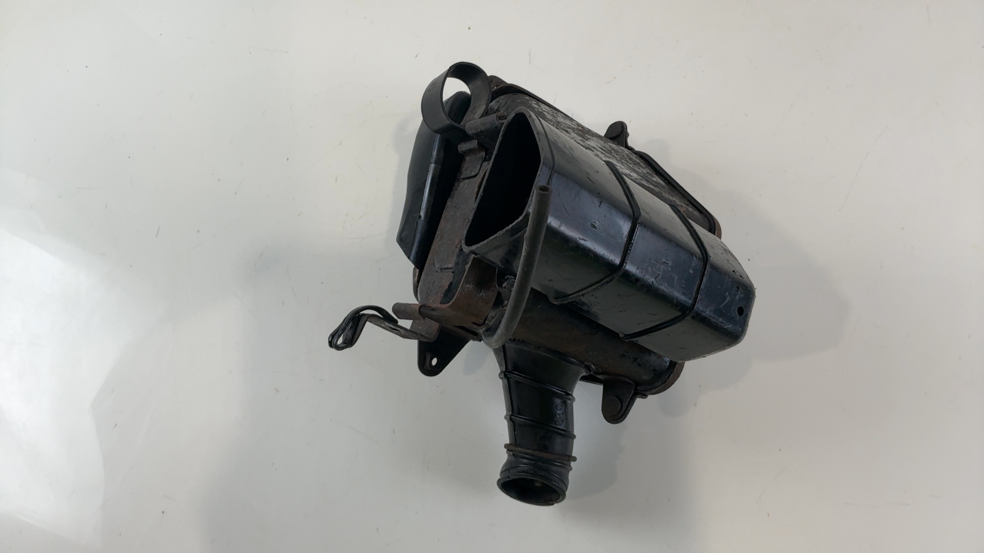 Honda CG125 CG125 125cc Airbox Air Filter Box 1976 1975 OEM 17210-383-000 - Image 4