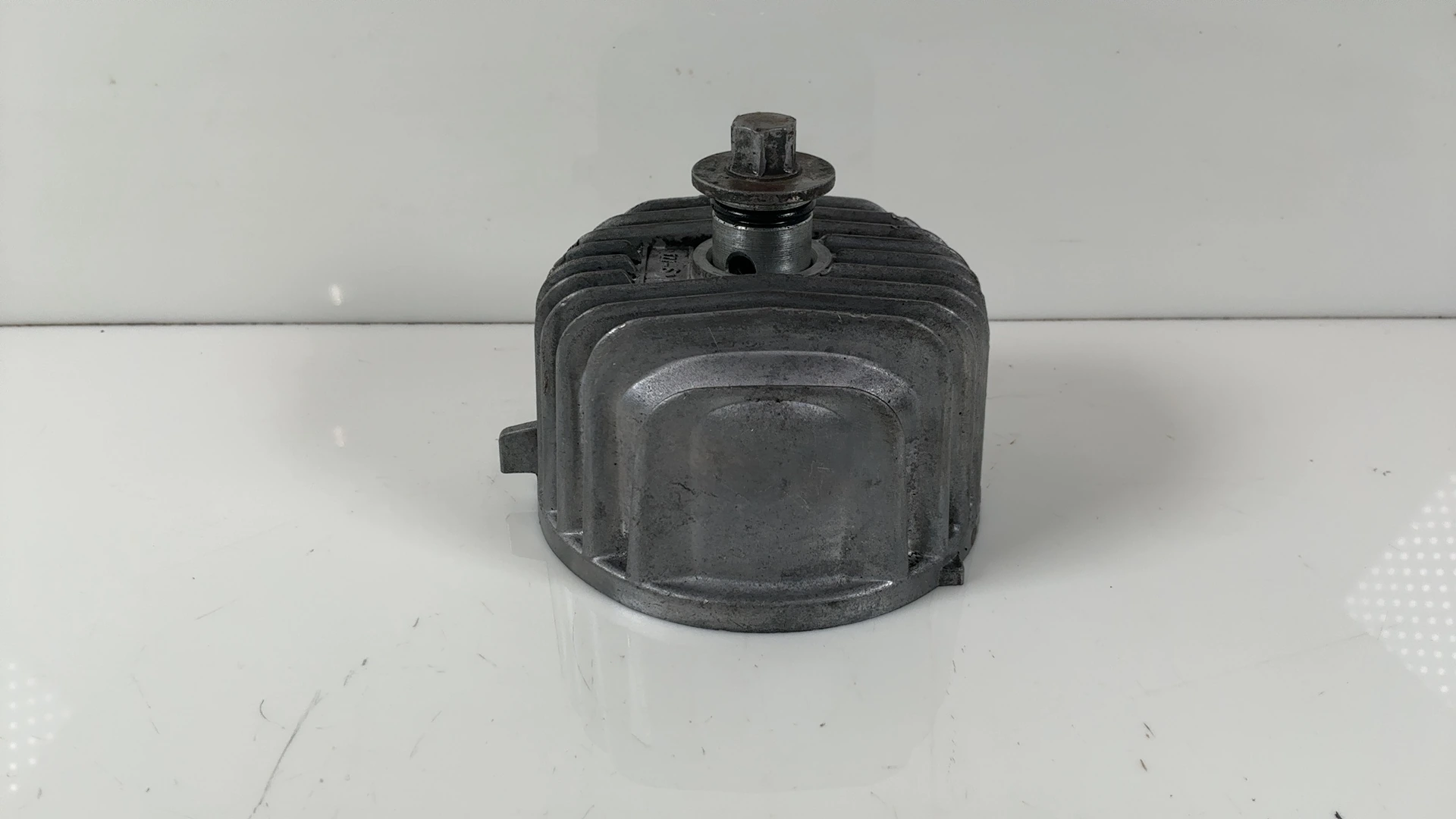 Yamaha FZR400 1WG 400cc Oil Filter Cover 1988-1990 OEM 4H7-13447-00-00 - Image 1