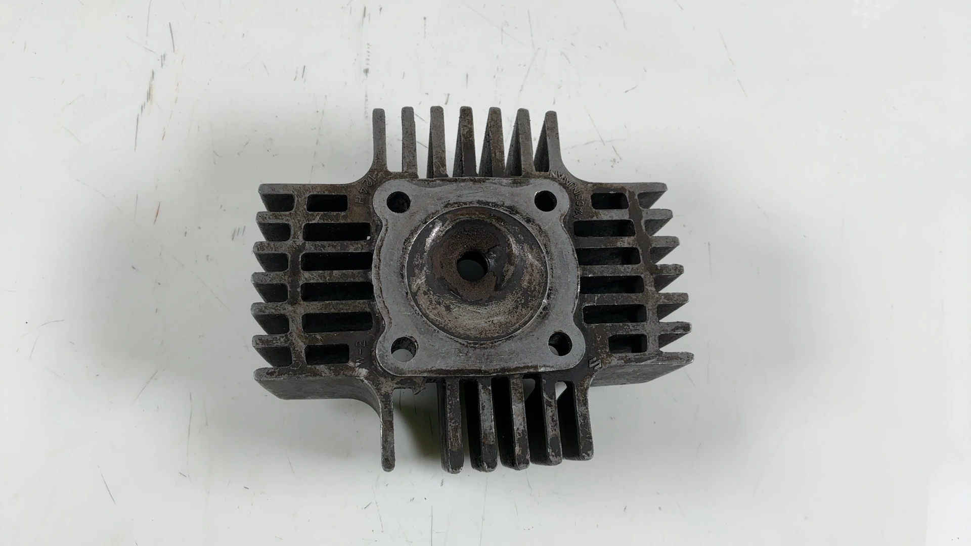 Suzuki A100 100CC Cylinder Head 1966-1976 OEM 11111-12402 - Image 7