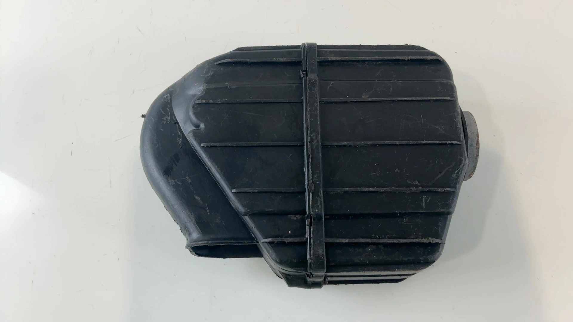 Yamaha XS400 XS360 400 CC Air Filter Box 1977-1983 OEM 2A2-14411-00-00 - Image 2