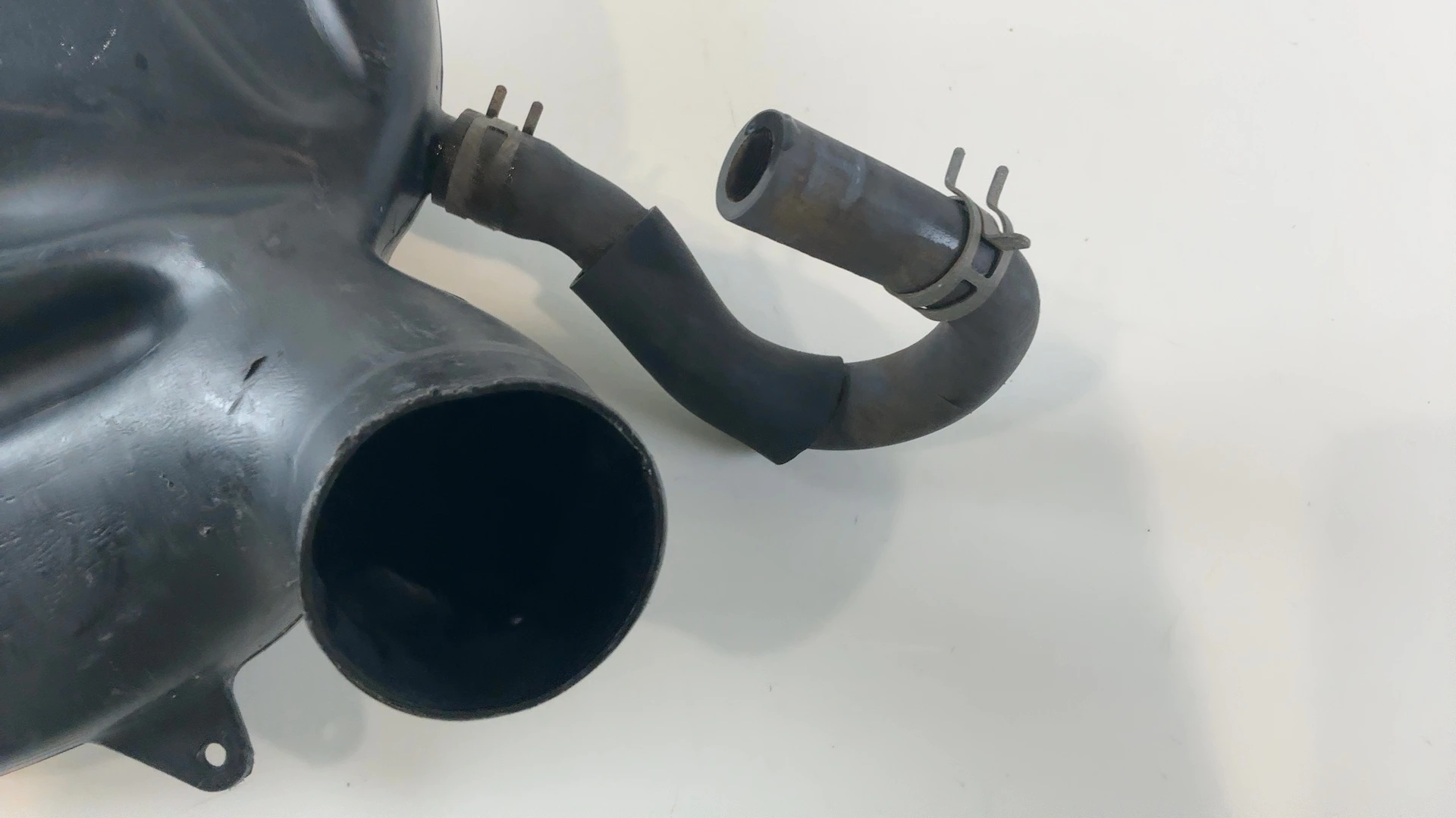 Yamaha YZF600R Thundercat 4TV 600cc Ram Air Intake Duct 1996-2007 OEM 4TV-2838R - Image 4