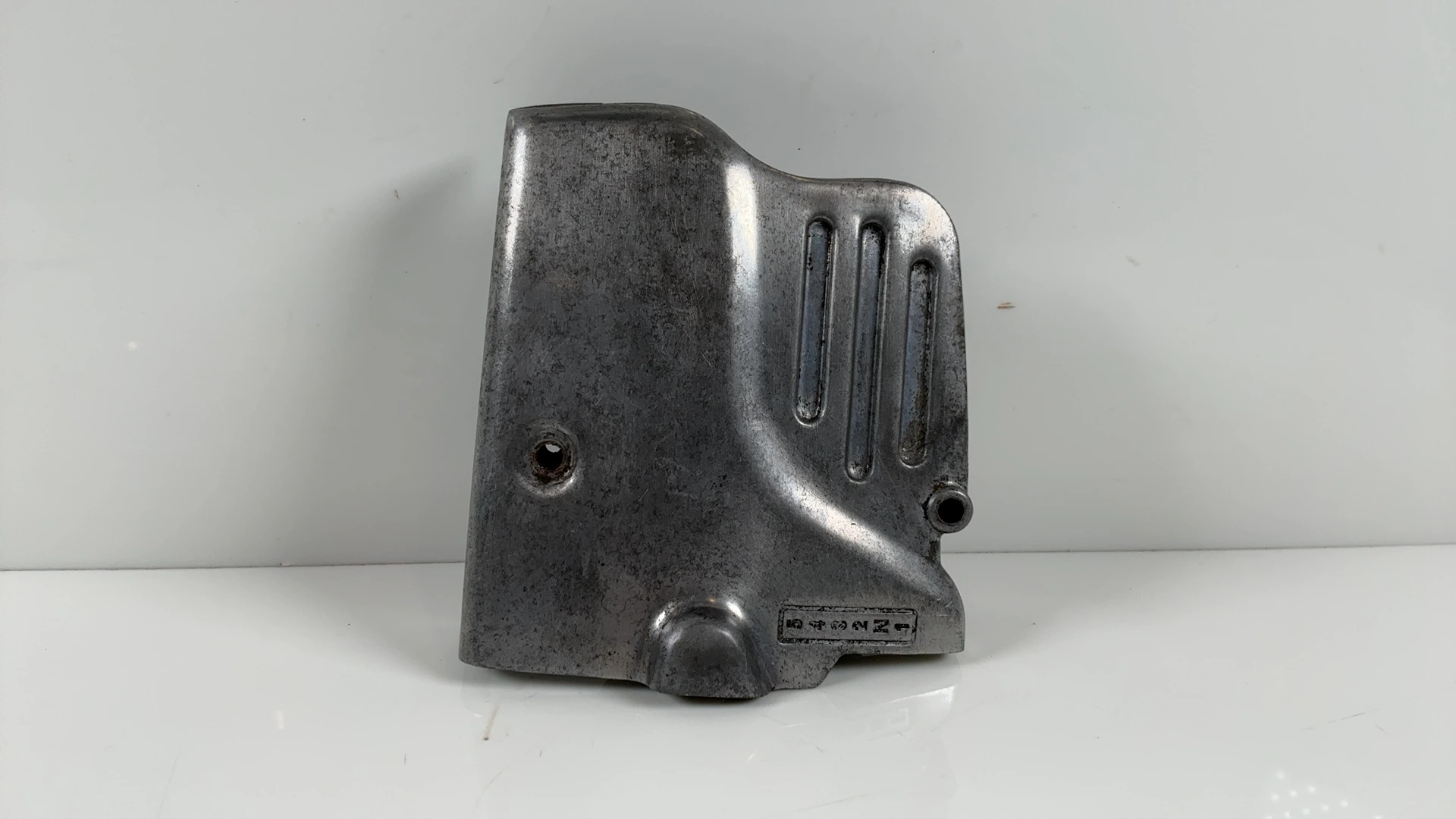 Kawasaki KZ250 KZ250C 250cc Front Sprocket Cover Engine 1980 1981 OEM 14026-1025