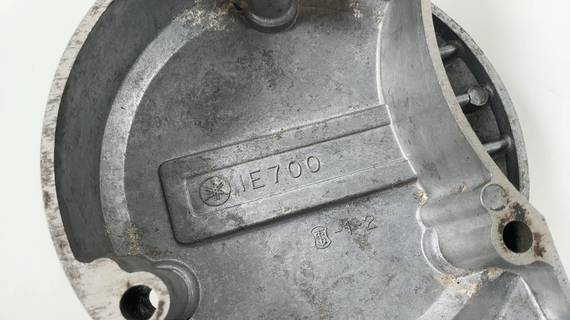 Yamaha RD125DX RD125 125cc Oil Pump Cover 1976 1977 OEM 1N2-15416-00 - Image 5