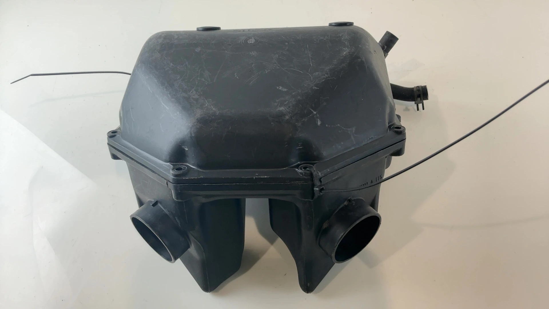 Kawasaki Ninja ZX-6R ZX600G 600cc Air Filter Box 1998-1999 OEM 11011-1522 - Image 1
